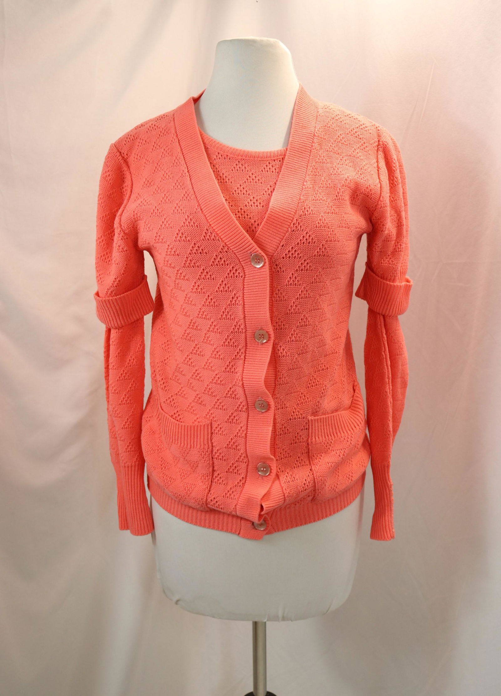 Vintage 1970's Mar Jay Sul Cherie Coral Color Knit Sweater & Short Sleeve Cardigan: approx. 34 bust, will stretch, food condition, see photo's
