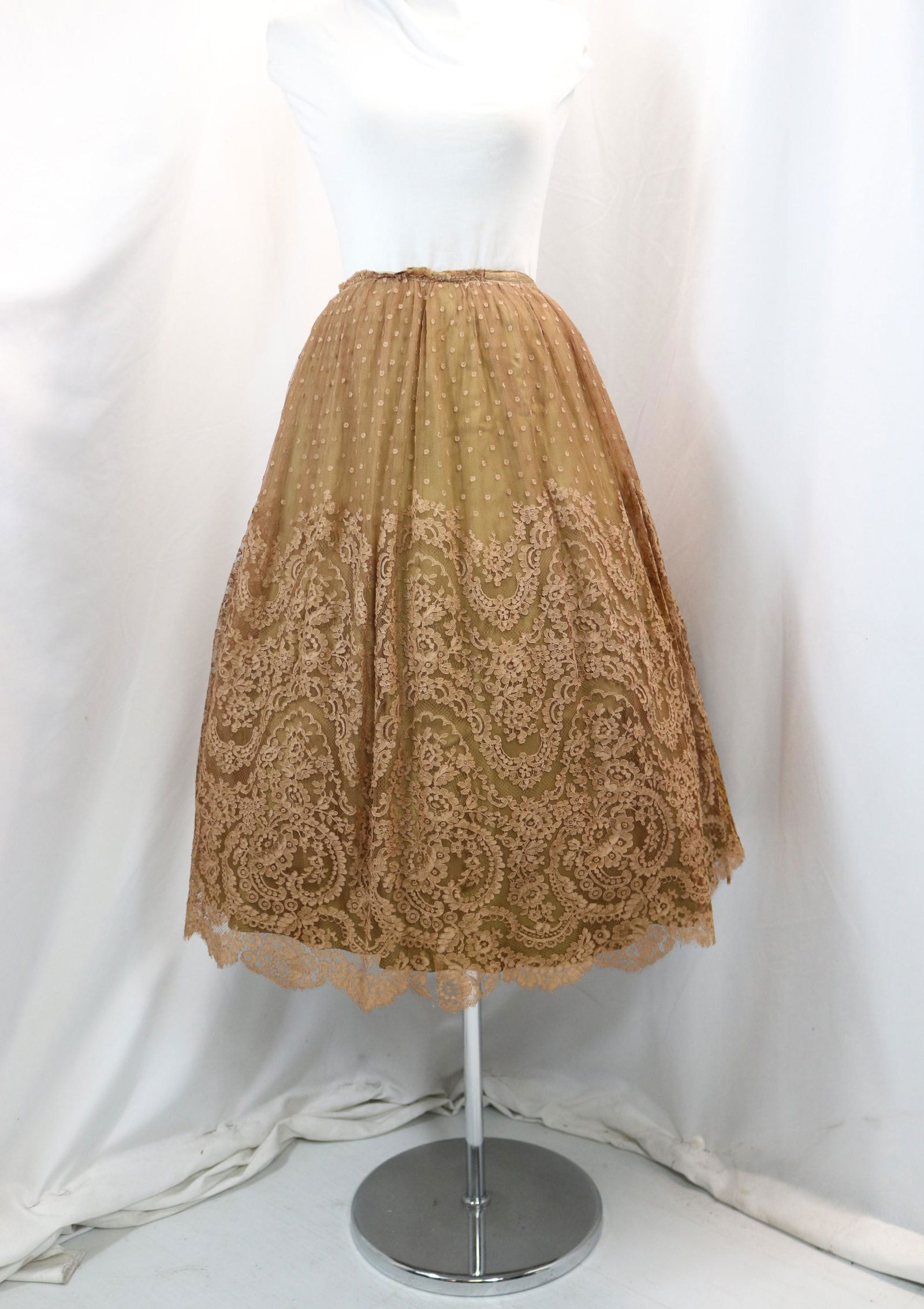 Vintage 1950's Nat Kaplan Brown Lace Skirt (1 of 4)
