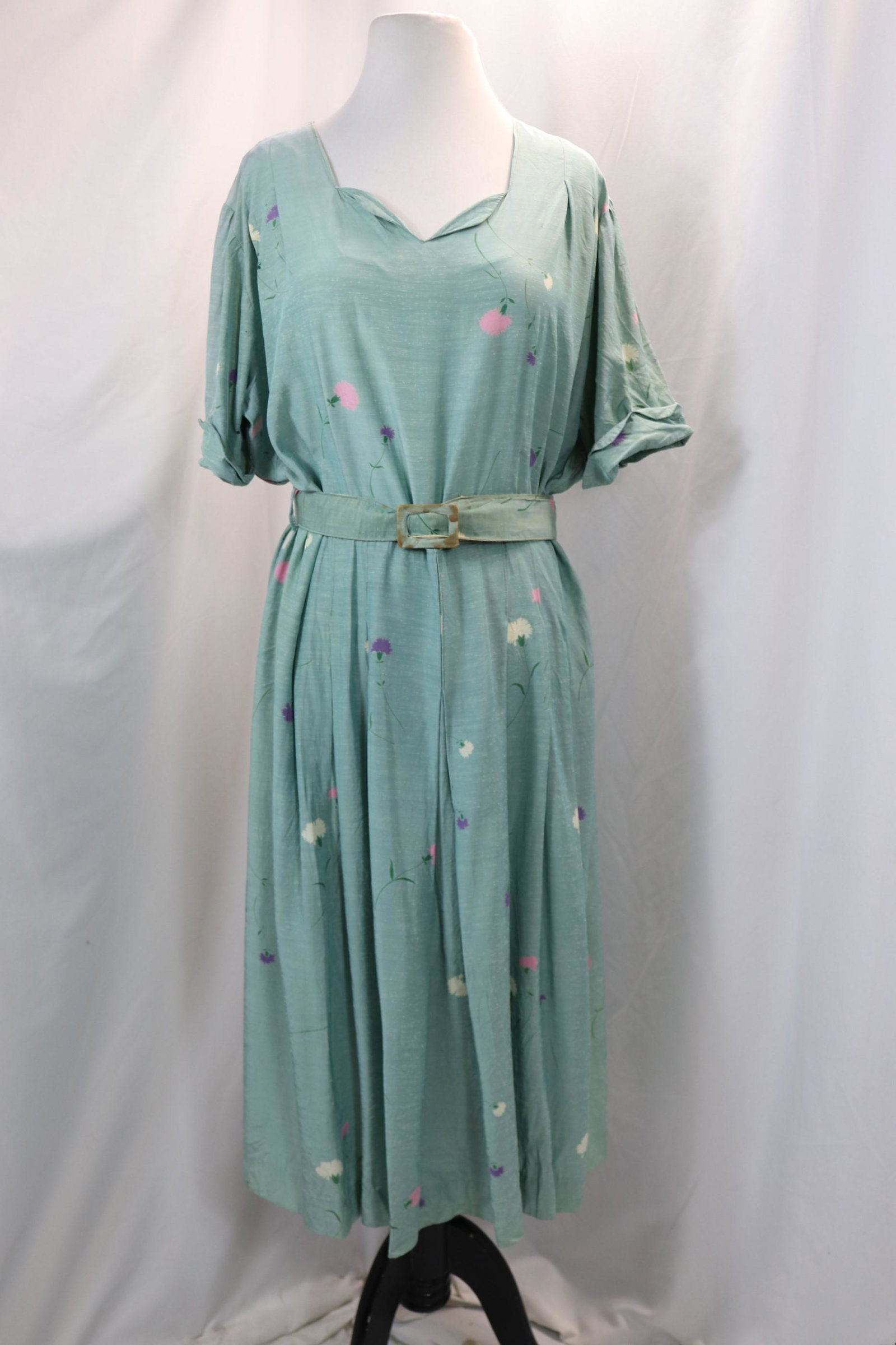 Vintage 1940's Mint Green & Floral Party Dress with Belt: approx. 46 bust, 27 waist, slight shoulder fade, see photo's