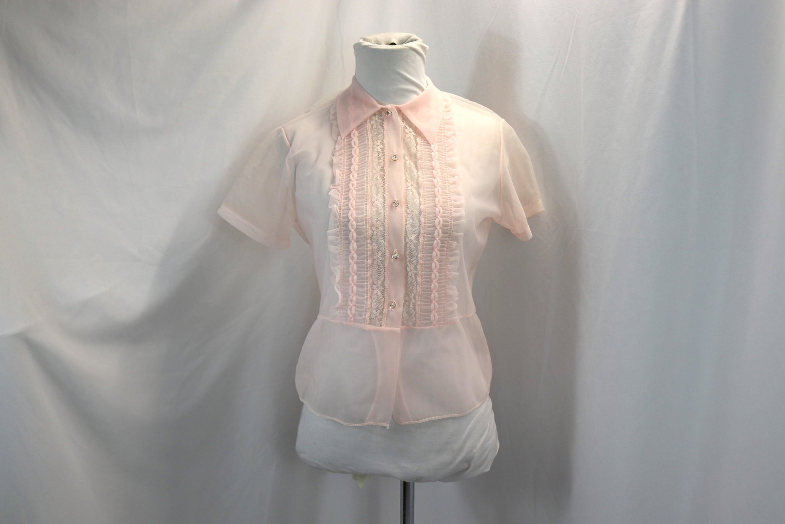 Vintage 1950's Deb by Blouse Bernice Pink Nylon & Lace Blouse: size 36, good condition, see photo's