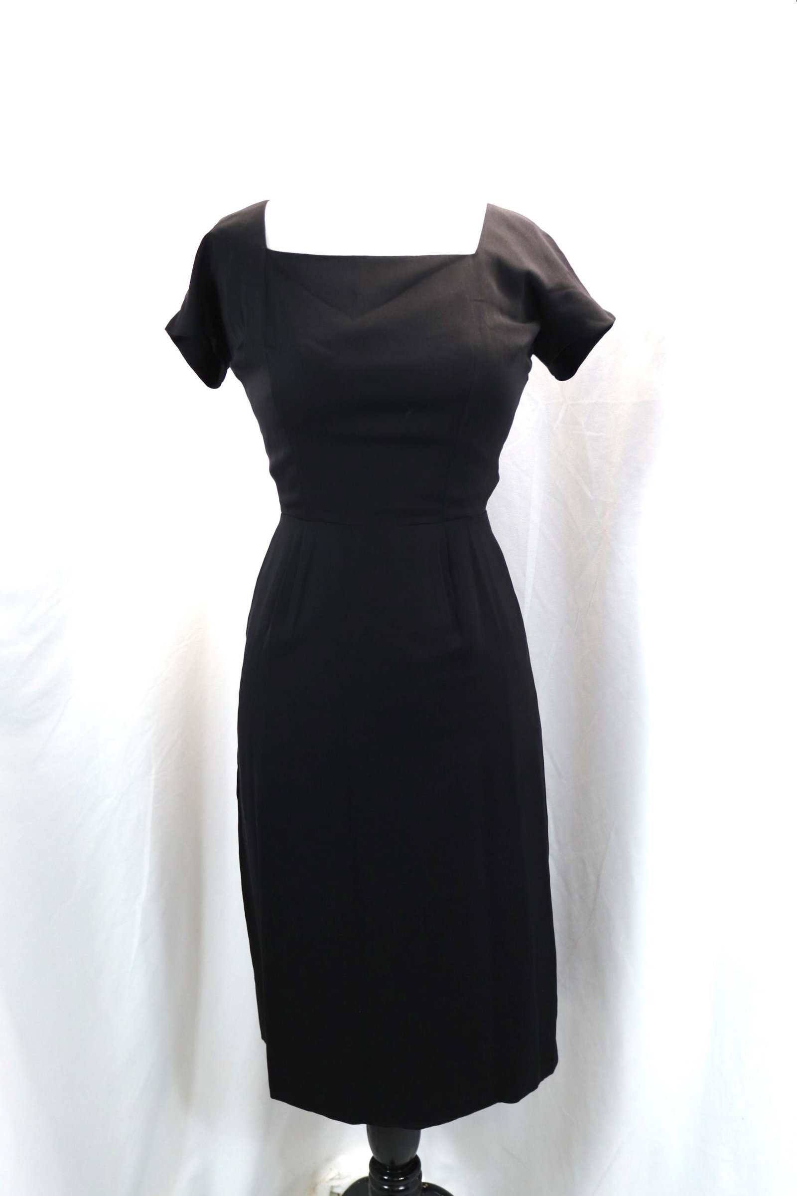 Vintage 1960's Black Sheath Cocktail Dress: approx. 36 bust, 25 waist, 36 hips, good condition, see photo's