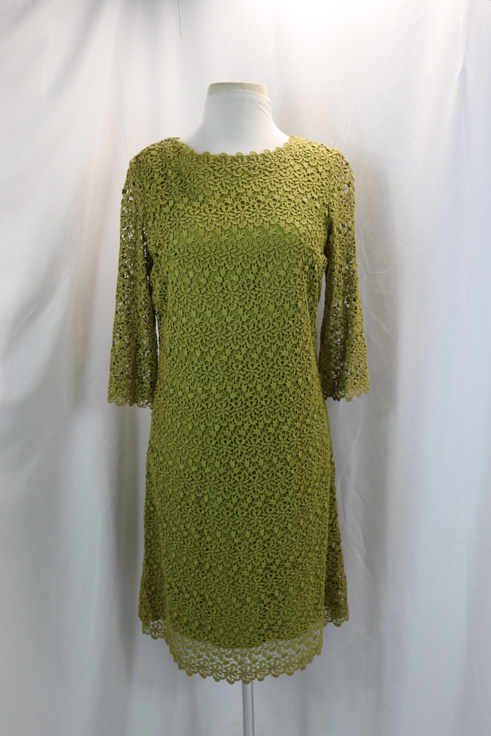Vintage 1960's William A Miller Olive Green Lace Shift: approx. 34 bust, 30 waist, stain, see photo's