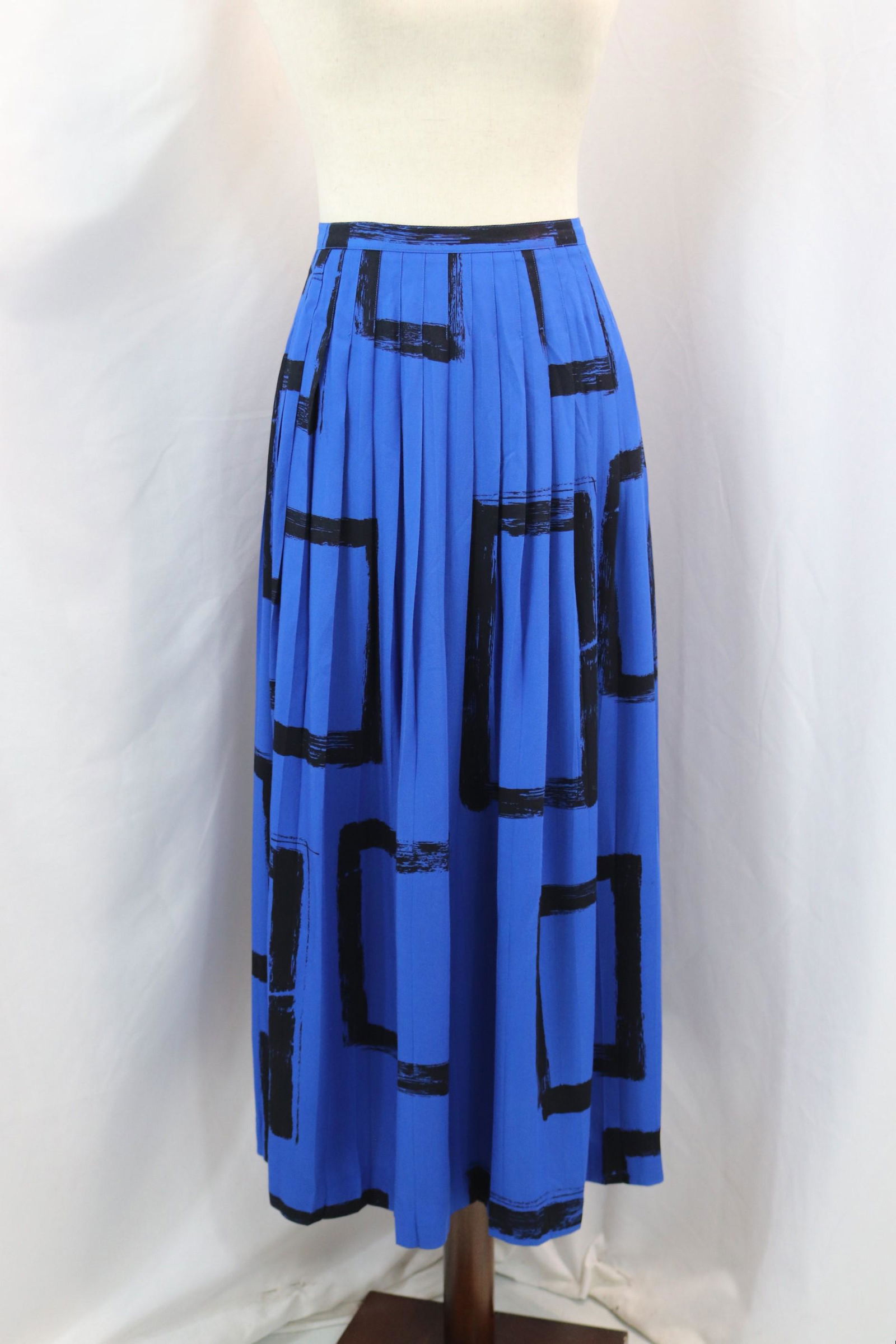Vintage 1970's Jones of New York Blue Rayon Pleated Skirt (1 of 5)