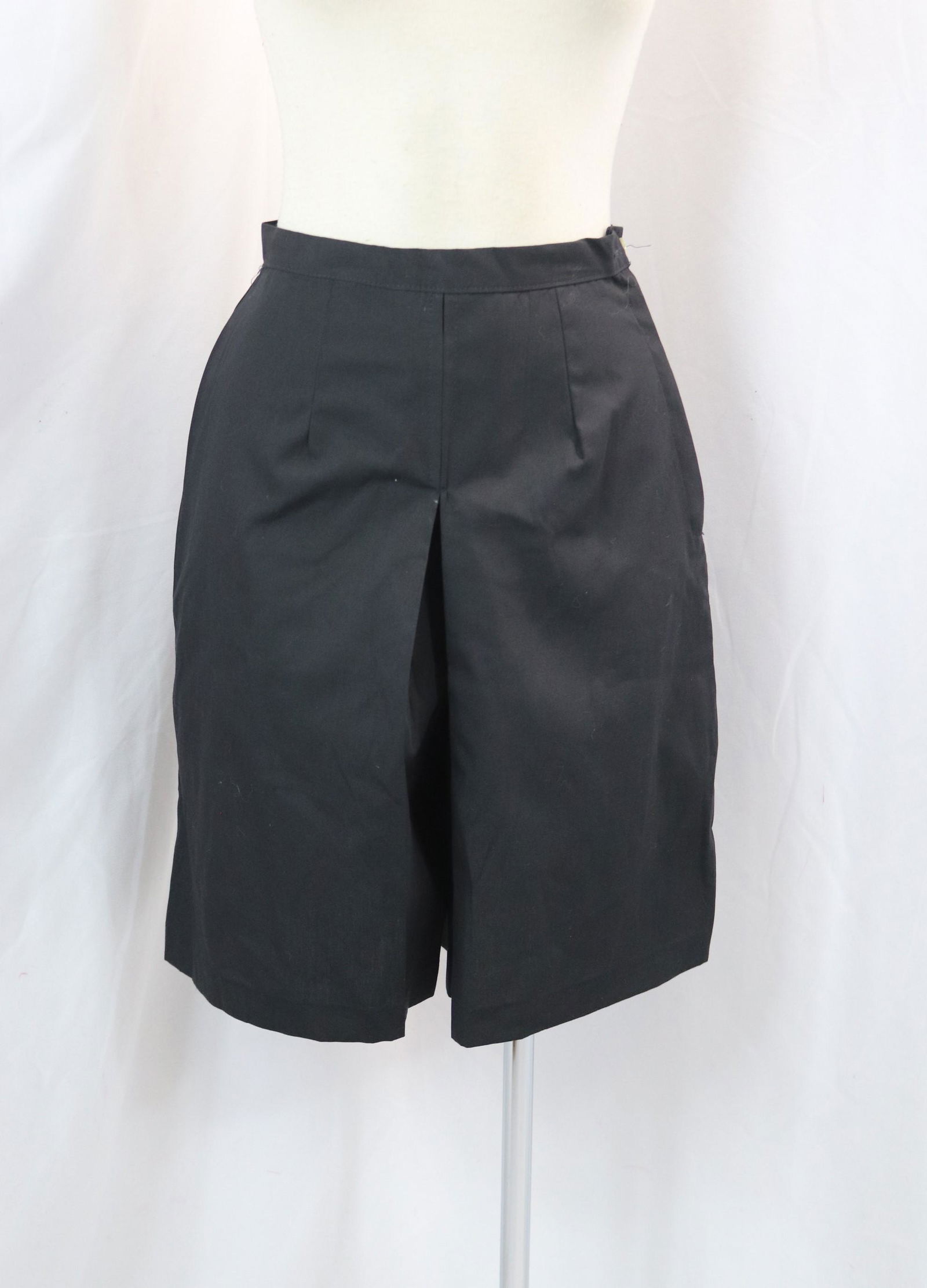Vintage 1970's High Waist Black Cotton Skort (1 of 4)