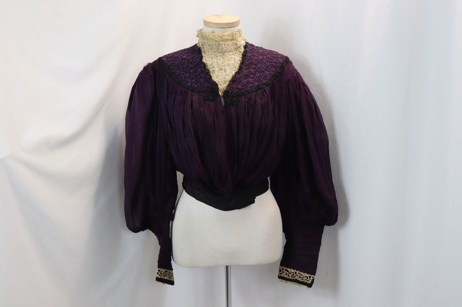 Antique 1890's Purple Silk Bodice with Lace (1 of 13)