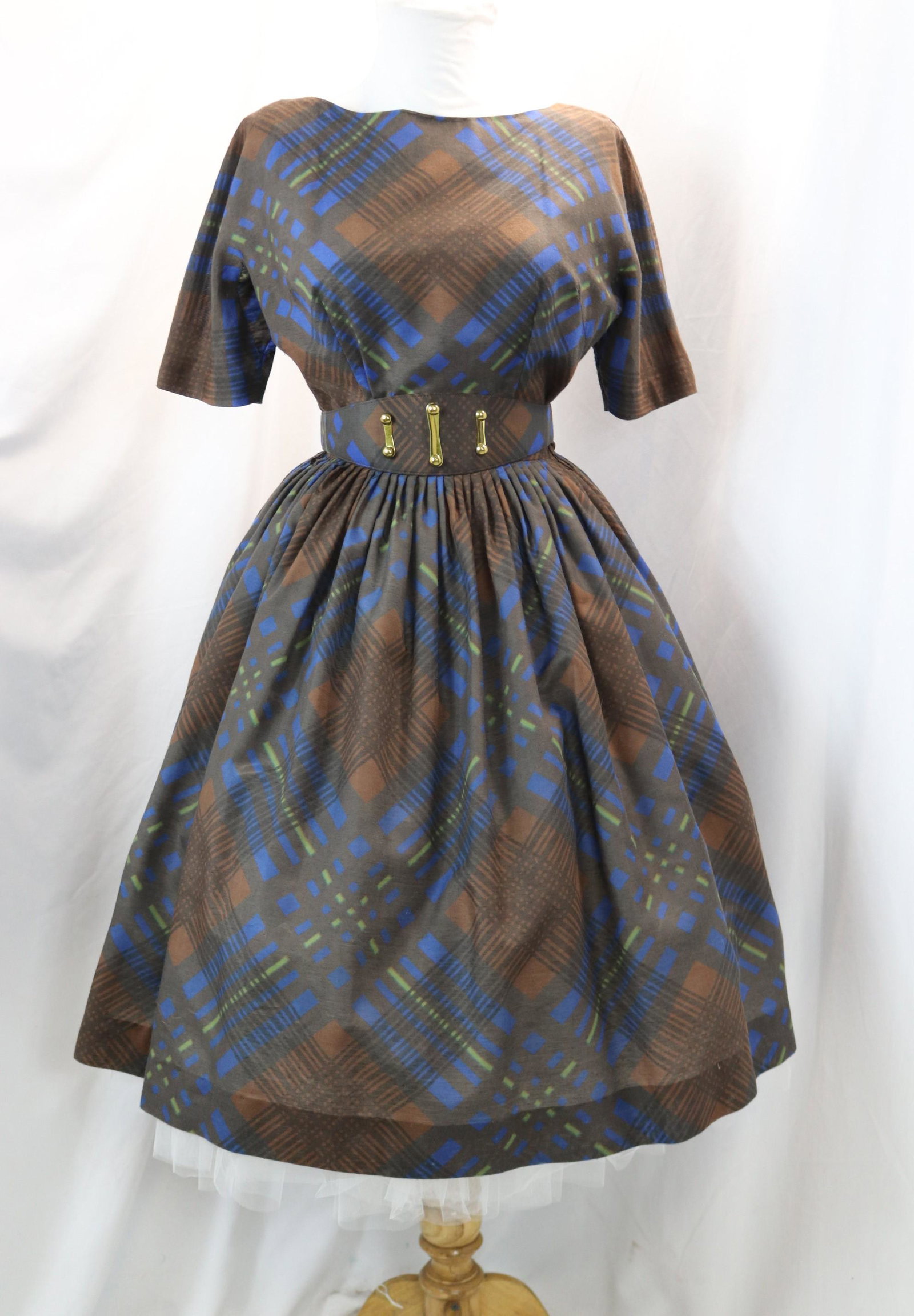 Vintage 1950's Mindy Ross Brown& Blue Cotton Pouf Dress with Belt: approx. 34 bust, 25 waist, good condition, see photo's