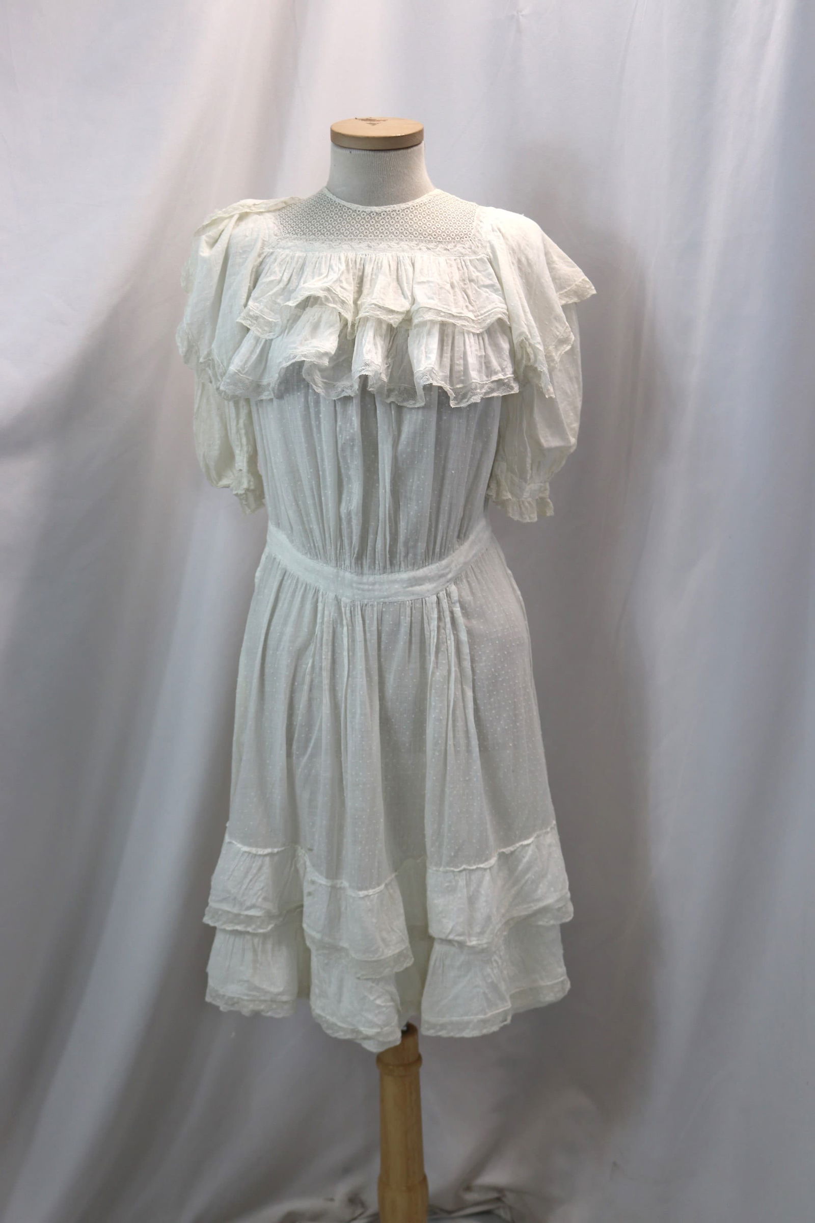 Edwardian Childs White Swiss Dot Cotton Dress: approx. 32 bust, 25 waist, some small holes and seam repair needed at lace in areas, see photo's