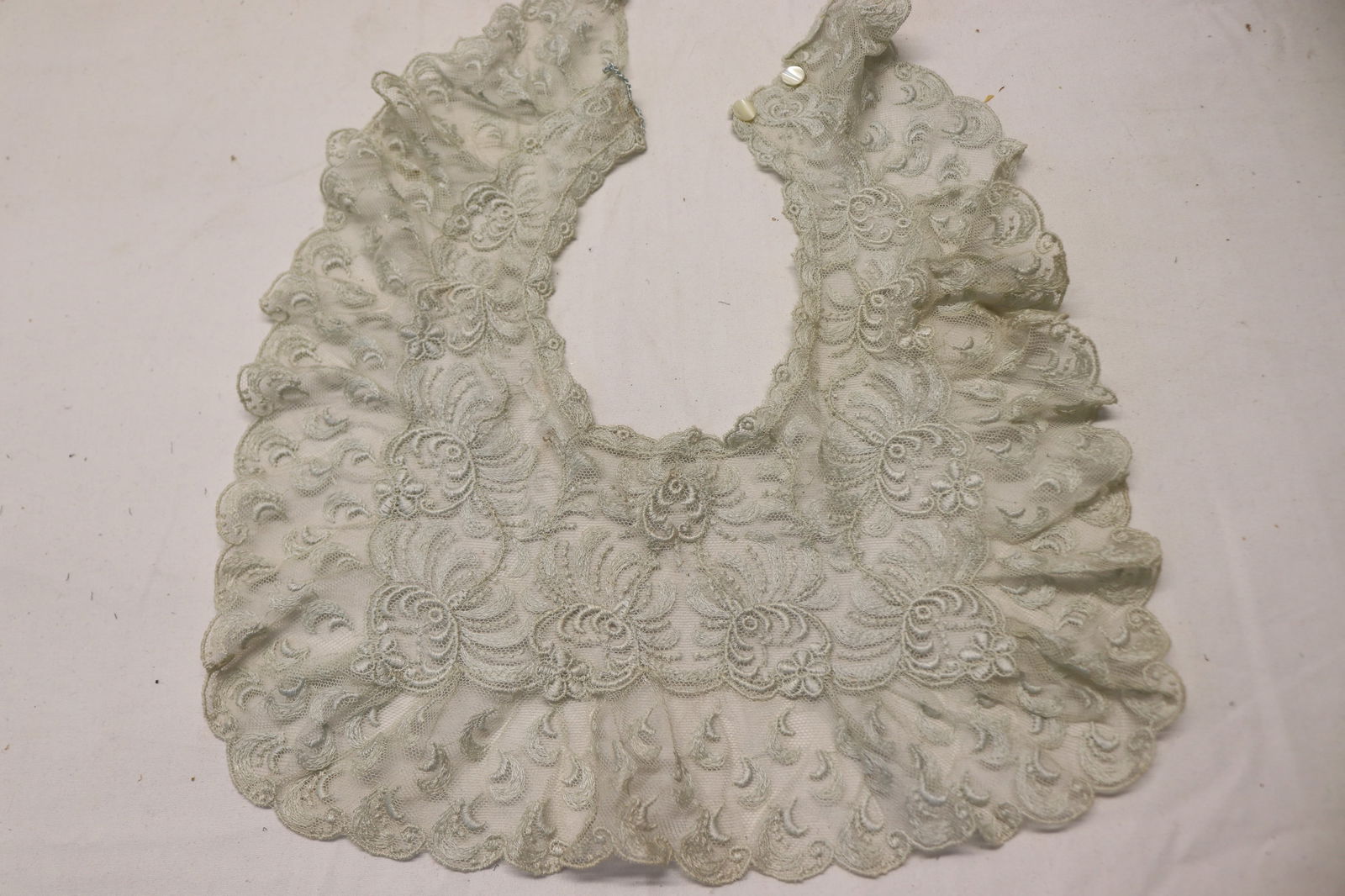 Vintage Lace Collar with Mother of Pearl Buttons (1 of 3)