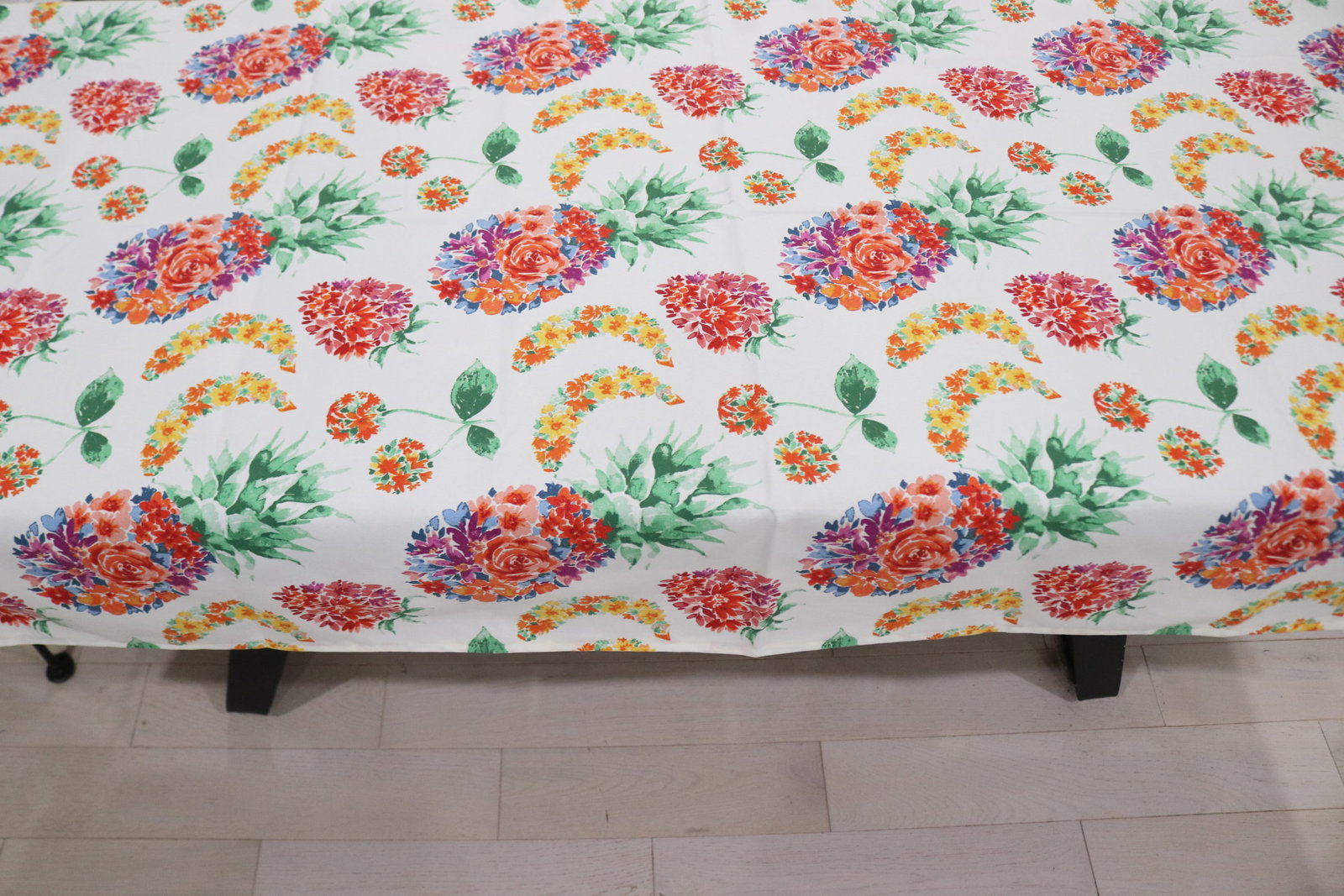 Newer Pineapple Floral Printed Kitchen Tablecloth 42x68: see photo's