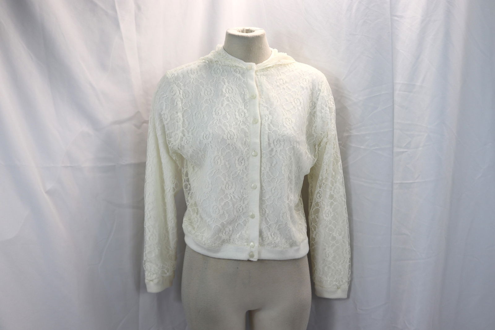 Vintage 1960's Blairwood Original Lace Hooded Cardigan: approx. 36 bust, 32 waist, good condition, see photo's