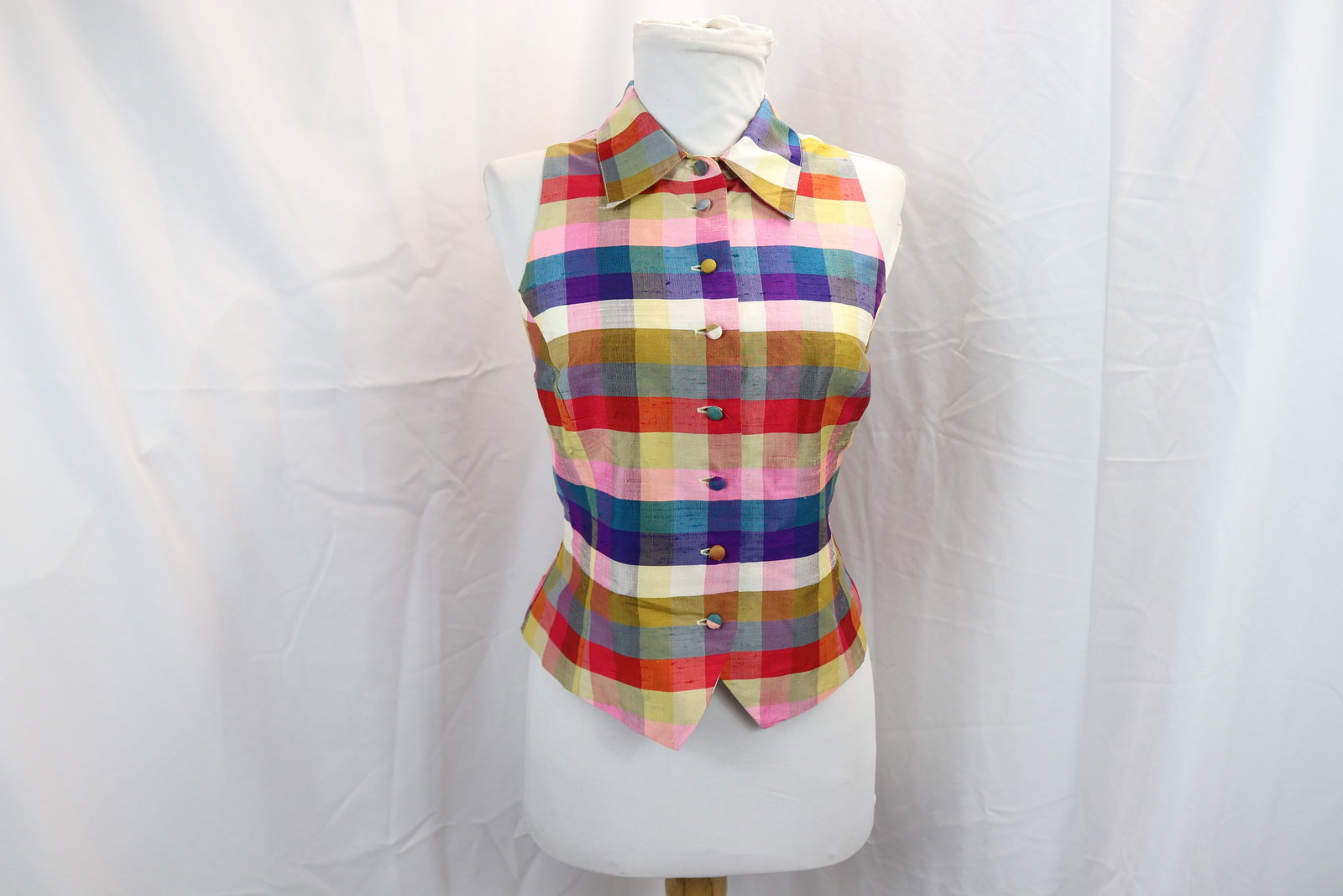 Vintage Limited America Silk Colorful Block/Cube Vest: approx. 38 bust, 33 waist, good condition, see photo's