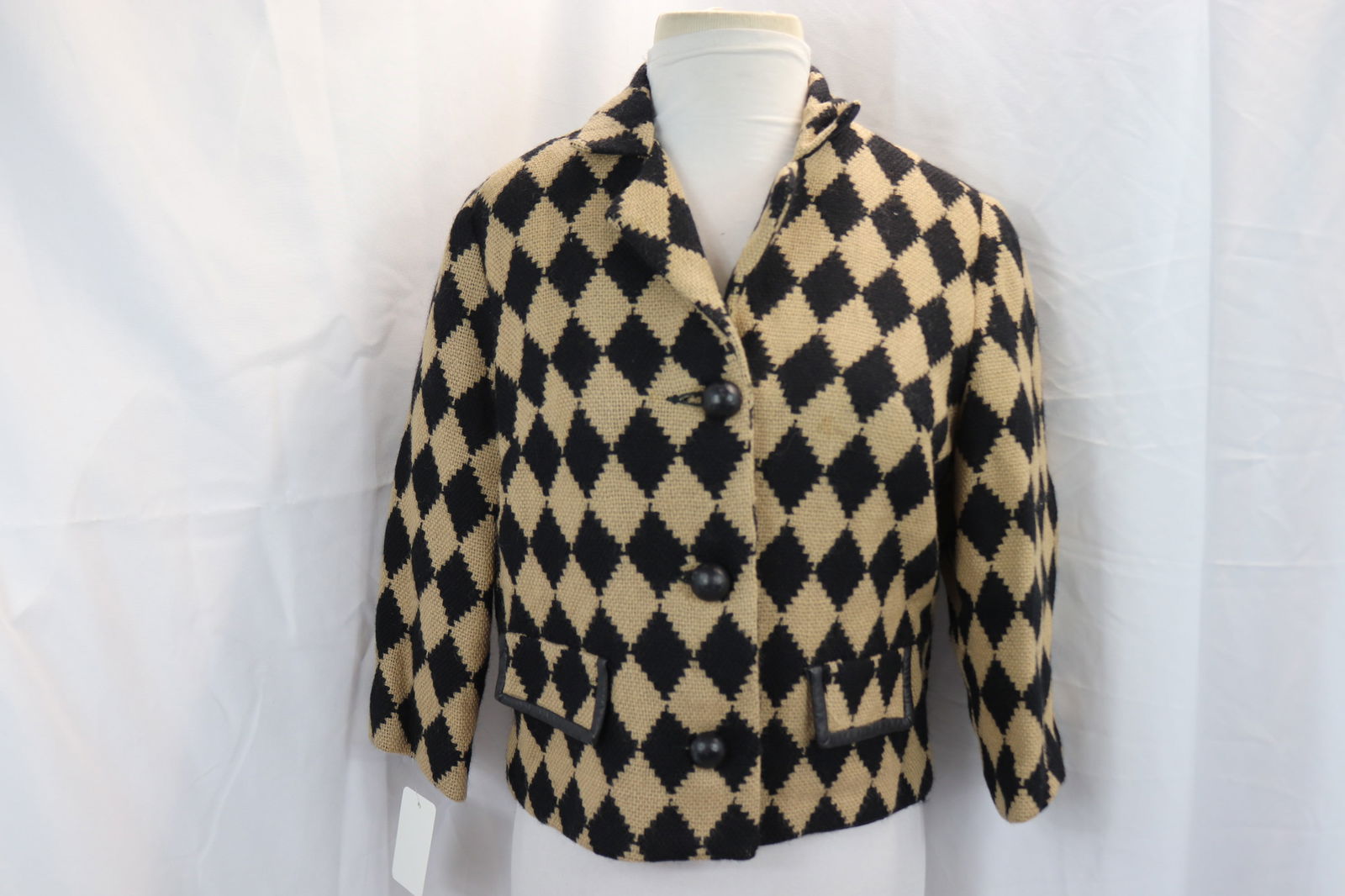 Vintage 1960's Phyllis Short Jacket Black & Tan Diamond Print (1 of 6)