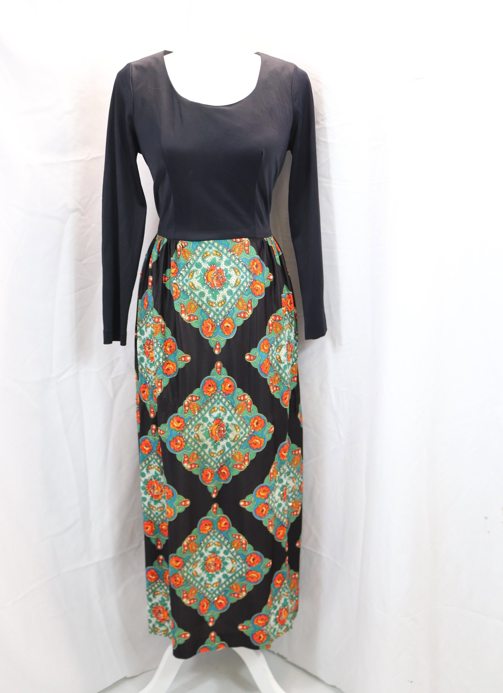 Vintage 1970's Black Bodice Gown with Rose Print & Sequin Skirt: approx. 38 bust, 30 waist, good condition, see photo's