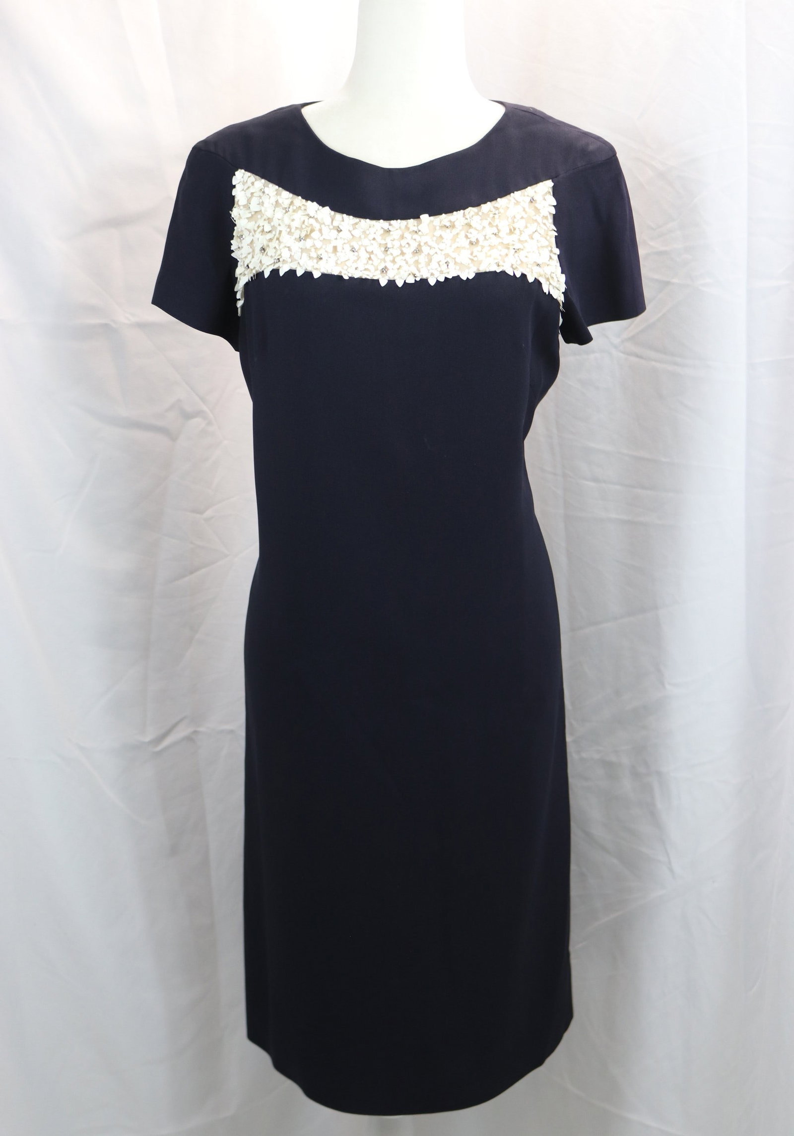 Vintage 1950's Pattulo-Jo-Copeland Black Rayon Shift with Beading: approx. 40 bust, 36 waist, good condition, see photo's