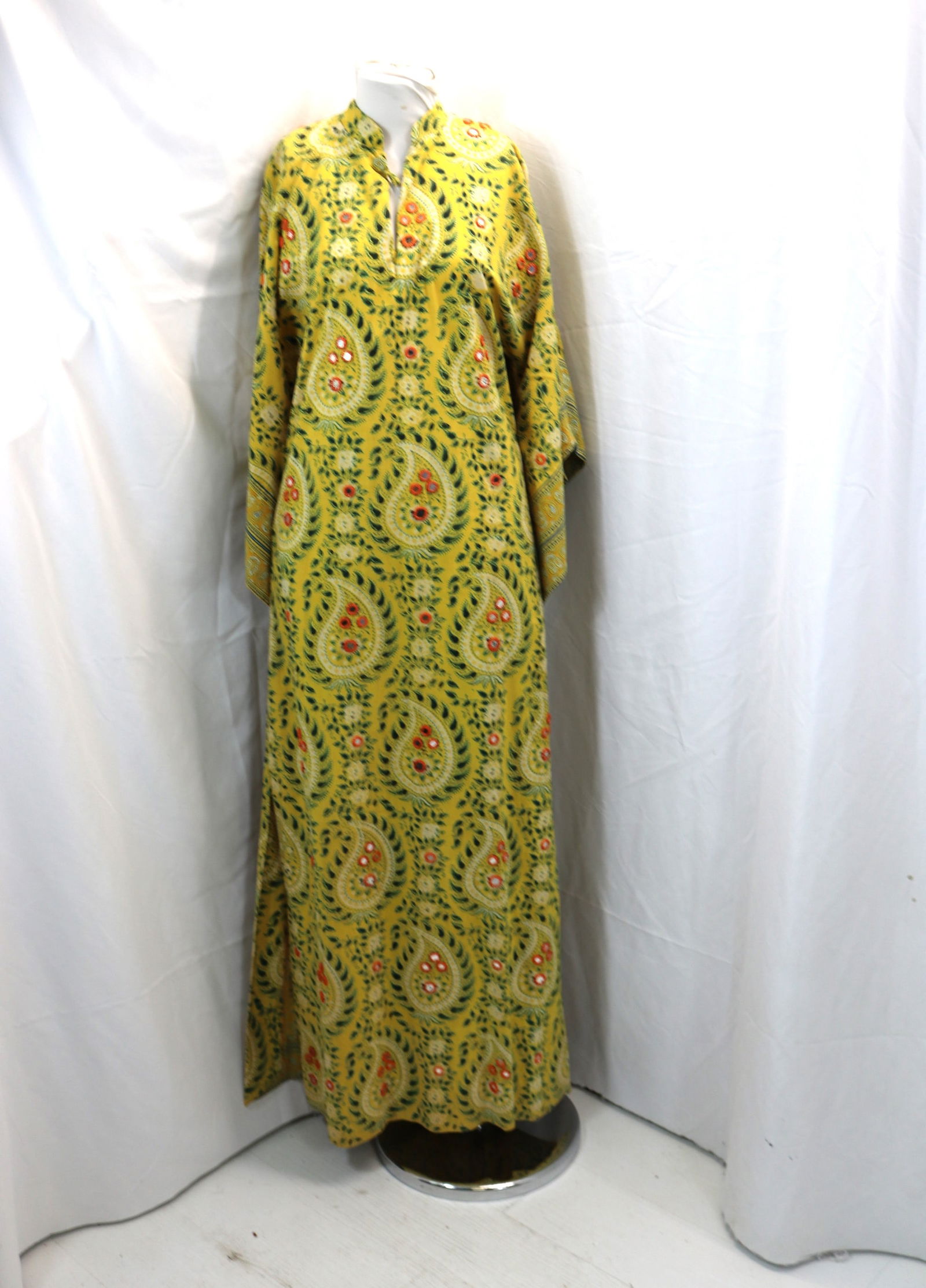 Vintage 1970's Yellow Paisley Print Cotton Caftan with Mirror Trim: approx. 36 bust, 34 waist, good condition, see photo's