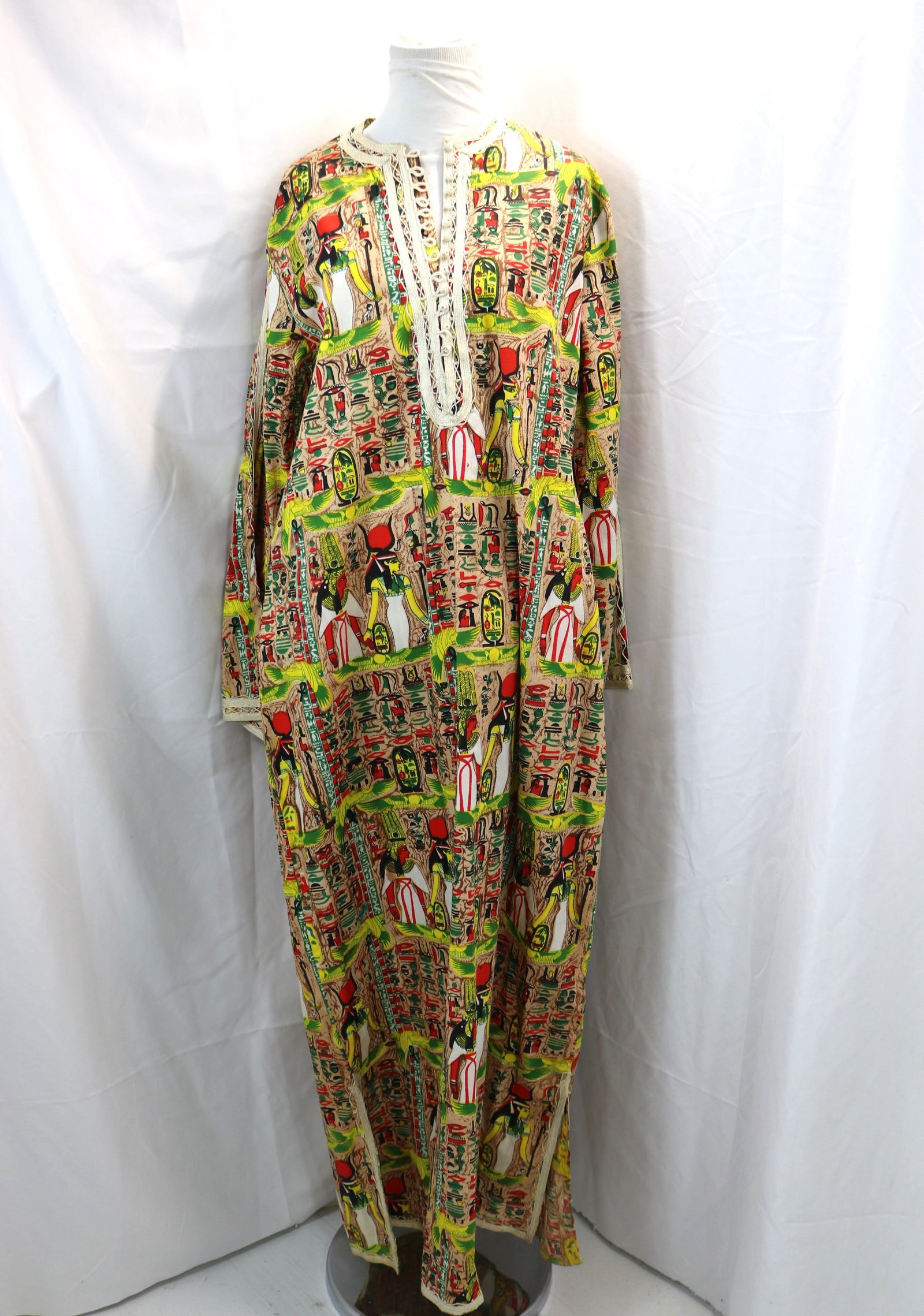 Vintage 1970's Egyptian Print Caftan Robe with Applied Cord Detail: approx. 42 bust, 44 waist, good condition, see photo's