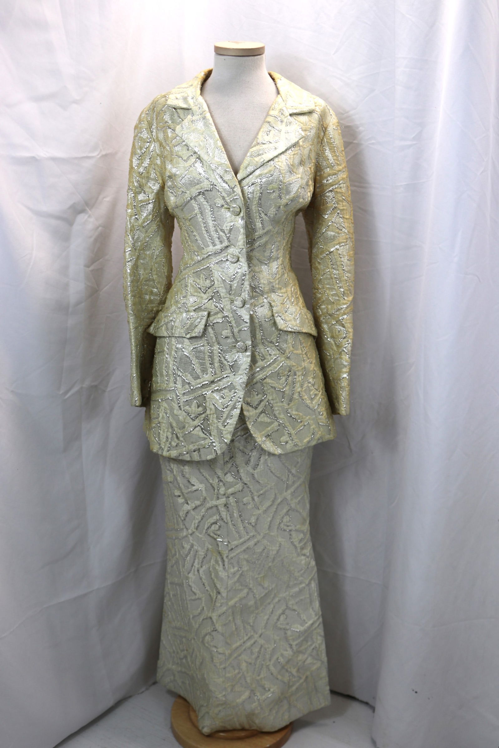 Vintage 1960's Eve LeCog Silver & Gold Metallic Skirt & Jacket Set (1 of 8)