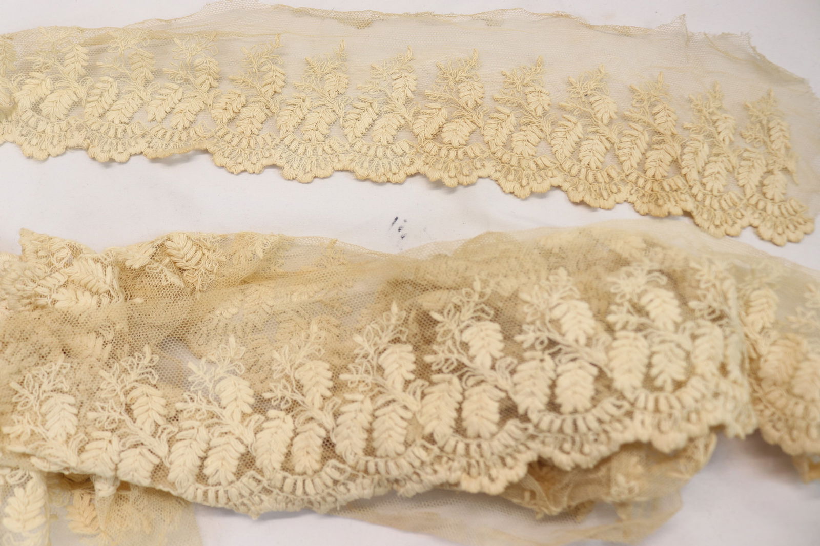 Antique 19th Century %.5 Inch x 114 Inch Lace Trim: see photo's