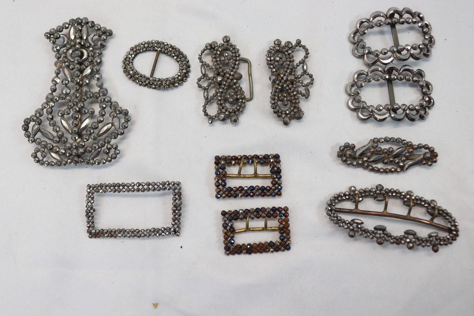 Lot of 8 Victorian Dress Belt Buckles, Various Sizes: see photo's