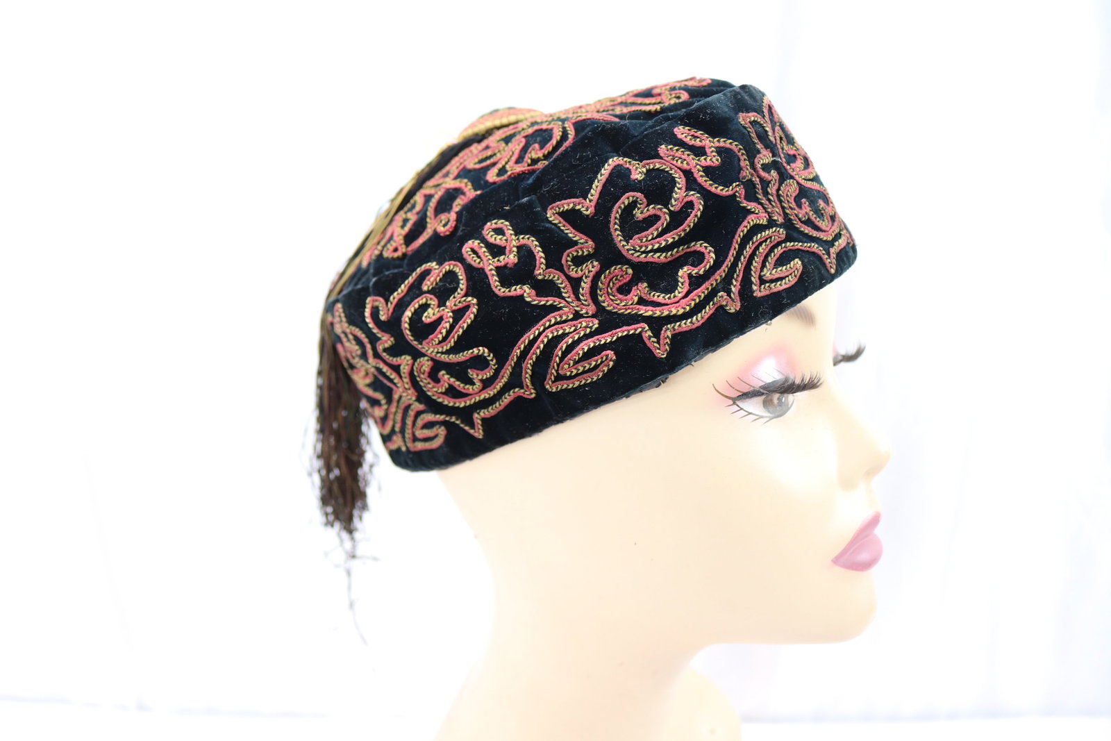 Victorian 1880's Men's Velvet & Soutache Smoking Cap (1 of 4)