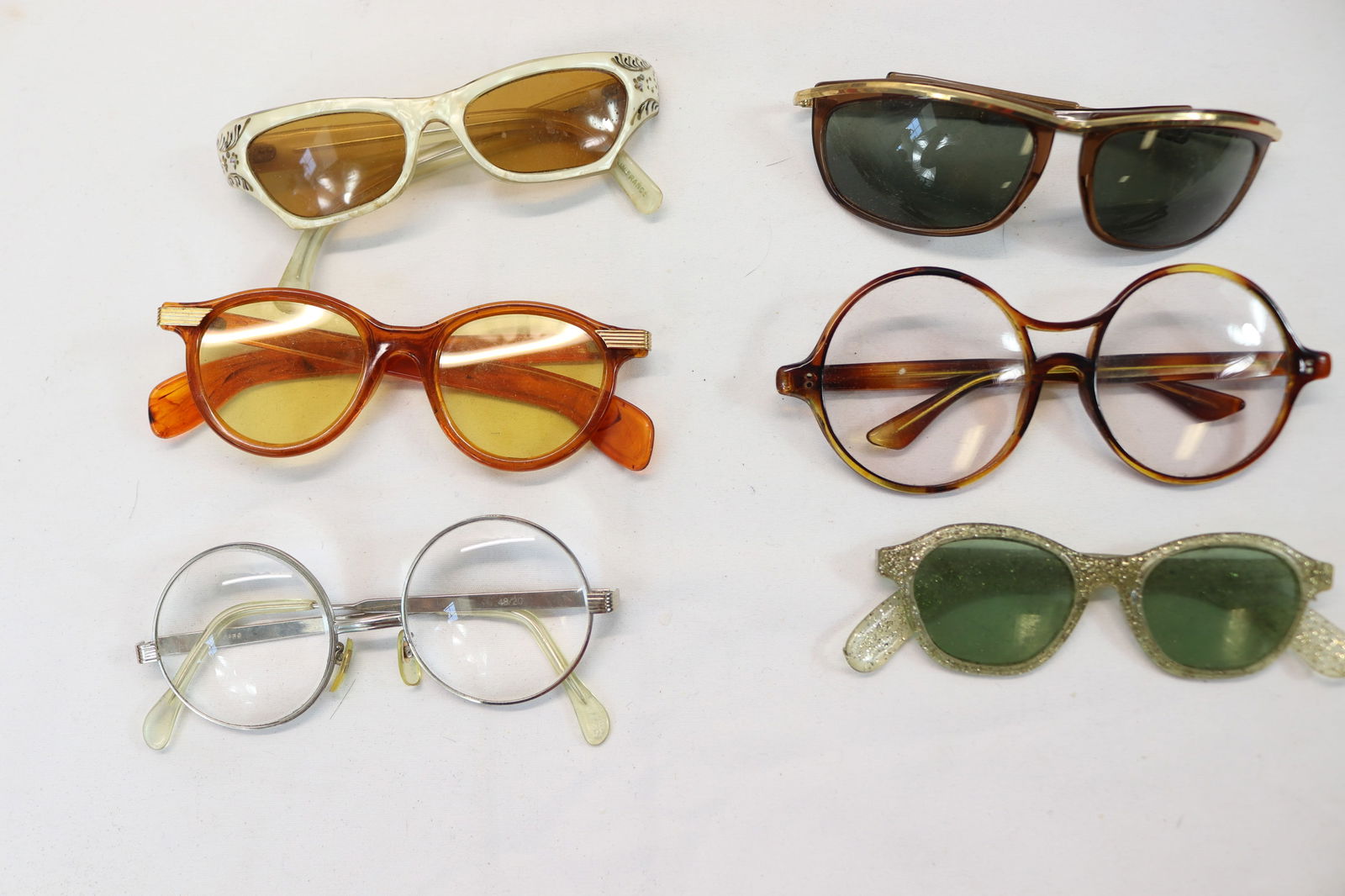 Lot of 6 Pair Vintage Eye & Sunglasses (1 of 8)