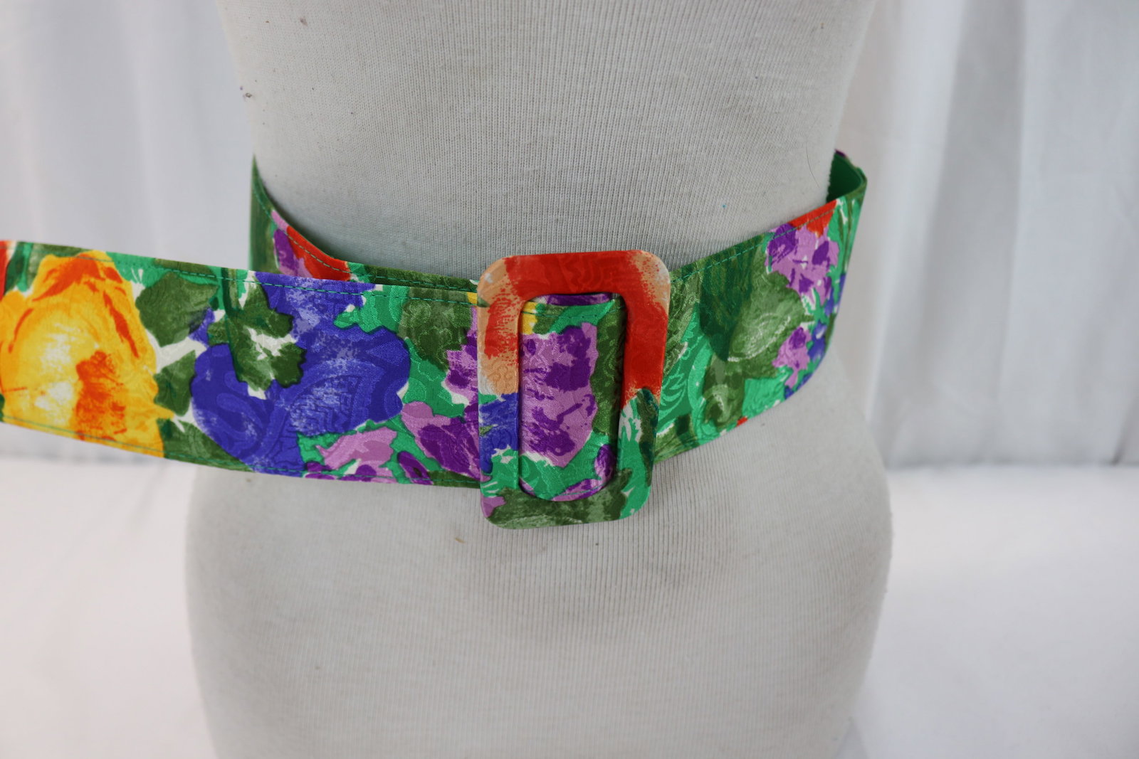 Vintage 1980's Floral Silk Belt: 34 inches over all, adjustable, see photo's