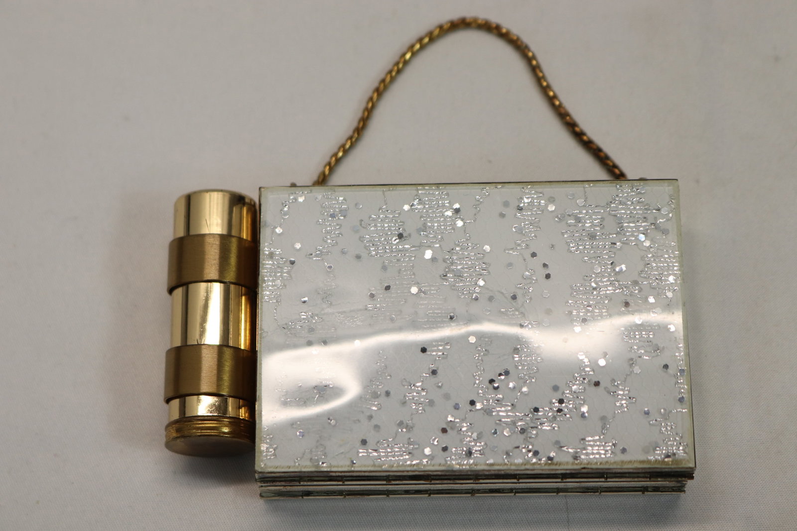 Vintage White & Silver Enamel Wristlet Purse Compact (1 of 4)