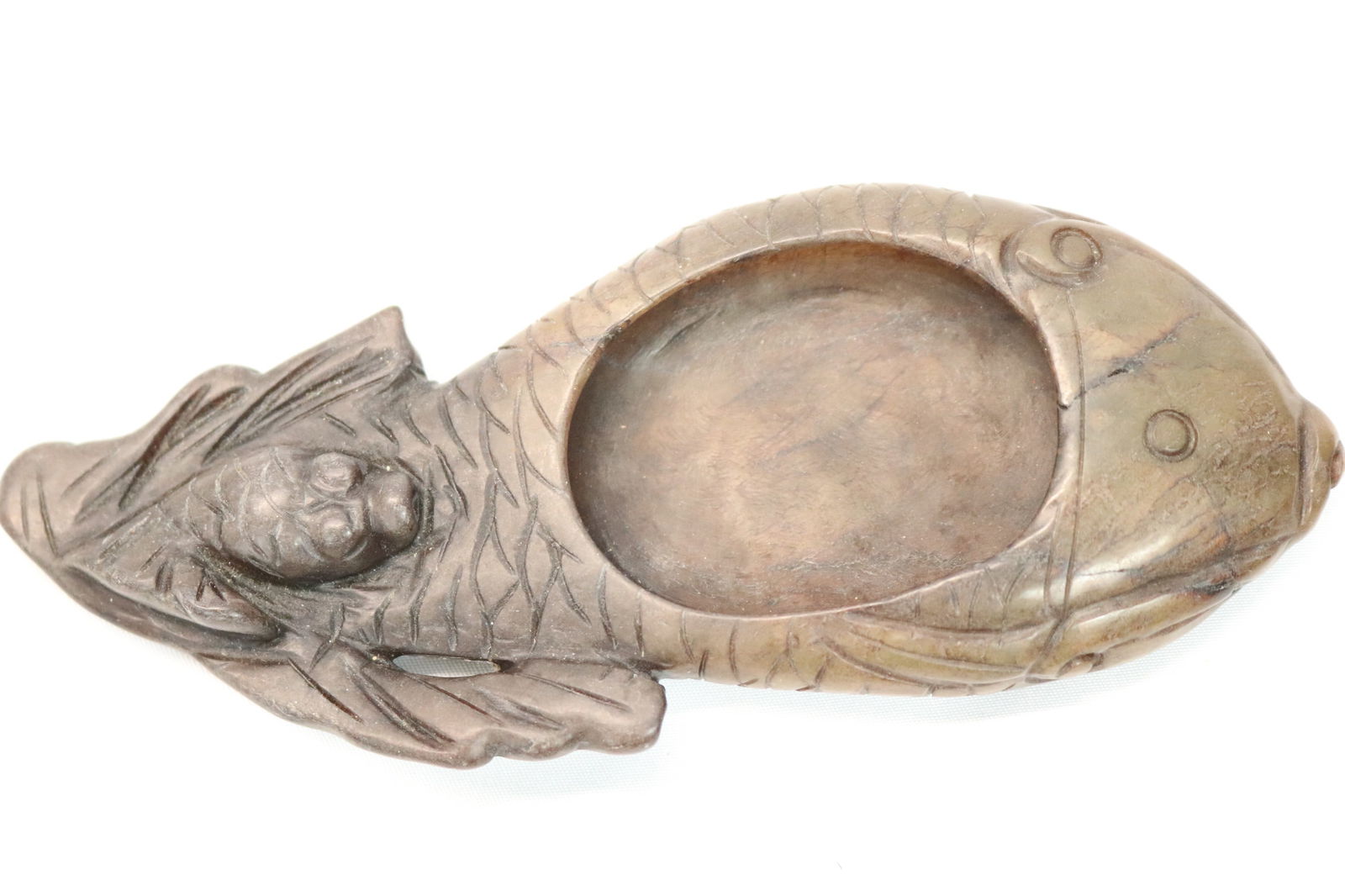 Antique Hand Carved Dark Brown Jade Brush Washer Fish & Its Baby (1 of 4)