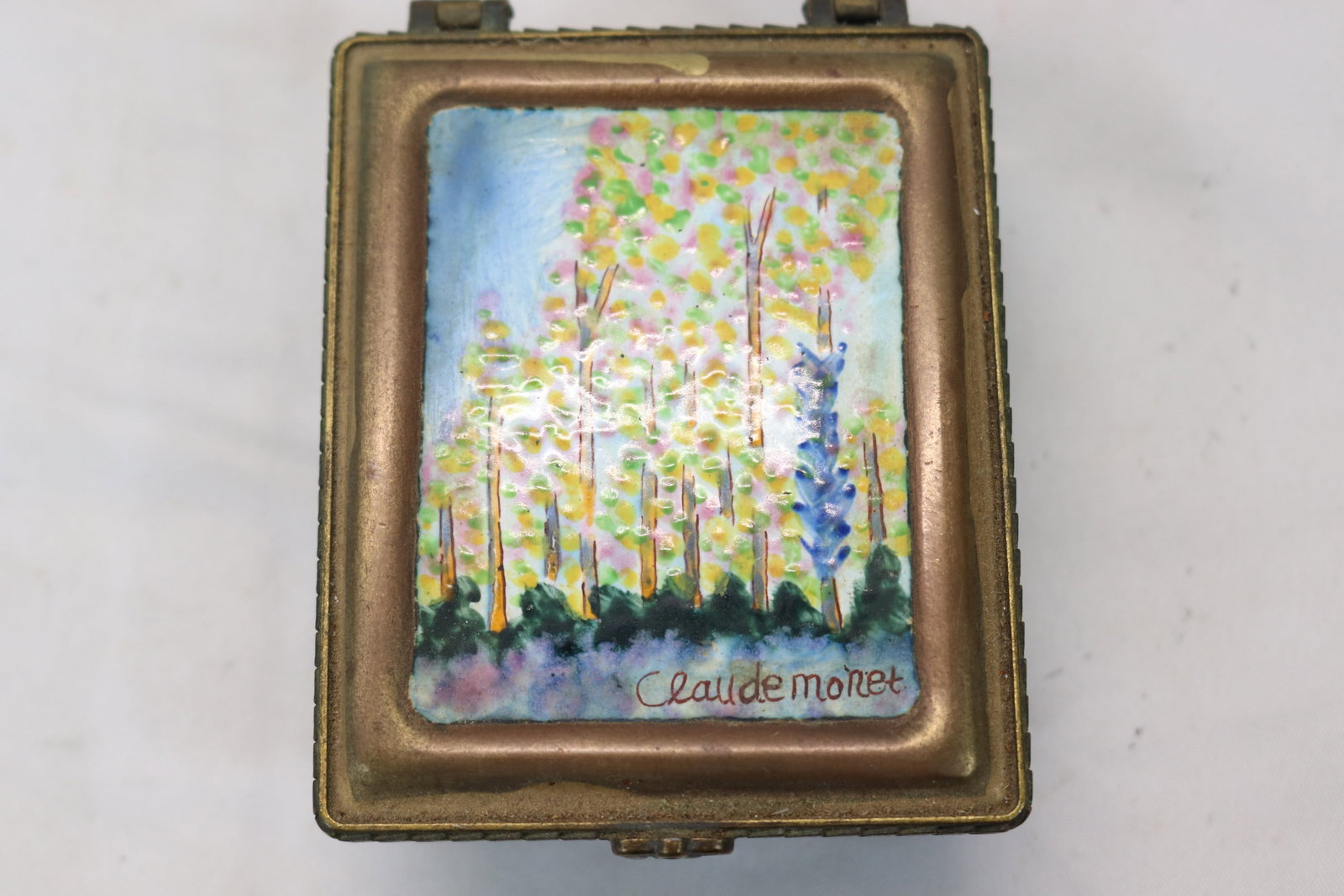Vintage Signed Kelvin Chen Hand Painted Enamel Box Signed No. 550 C. 2001: approx. 1 x 2 5/8 x 3, see photo's