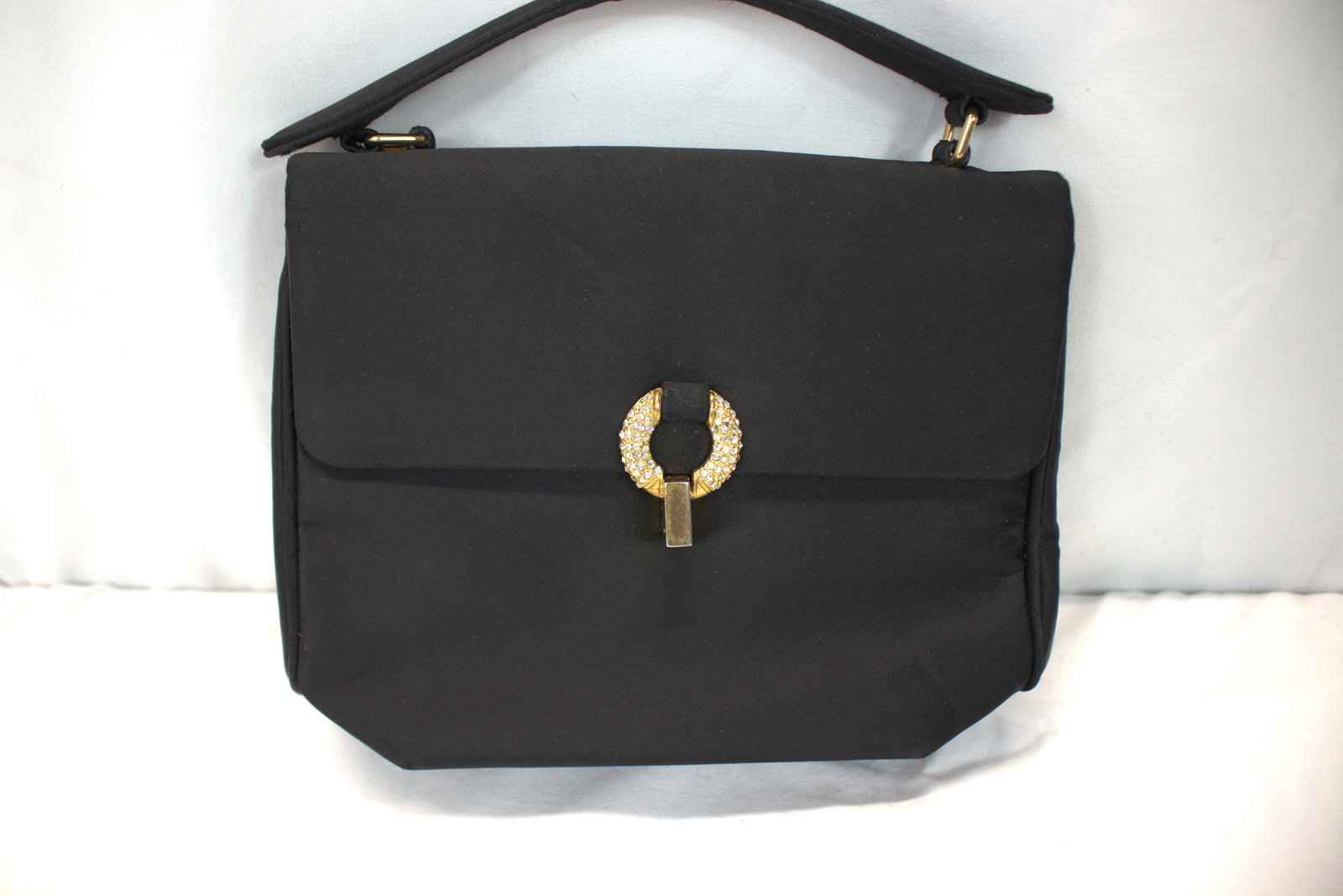 Vintage 1950's Bienen-Davis Black Purse with Hand Mirror and Change Purse: good condition, see photo's