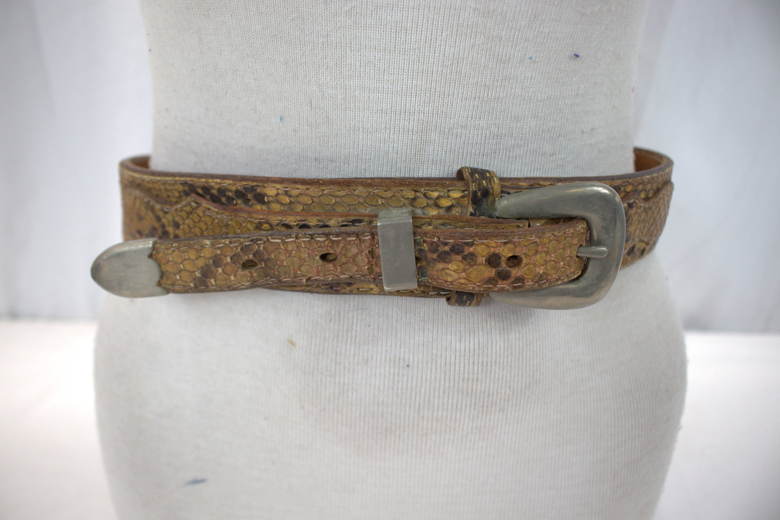 Vintage Best in the West Snake Skin Belt: size 30, see photo's