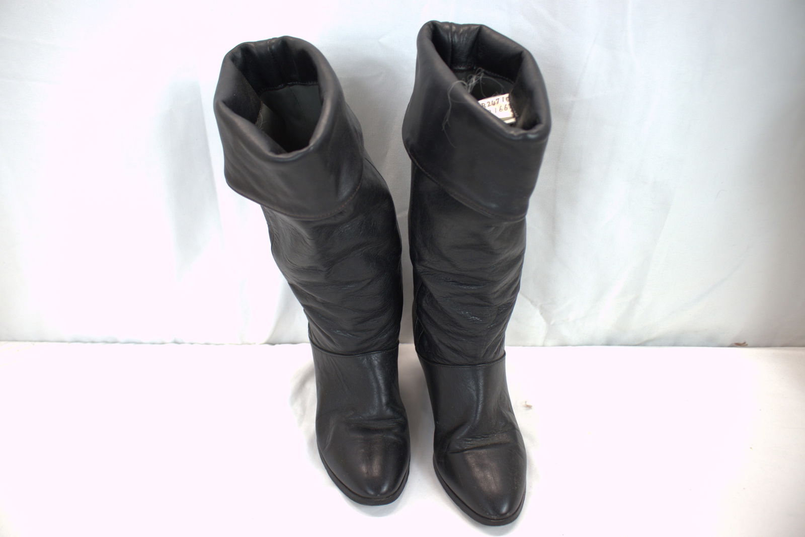 Vintage Frye Black Leather Heeled Boots, Size 7 (1 of 5)