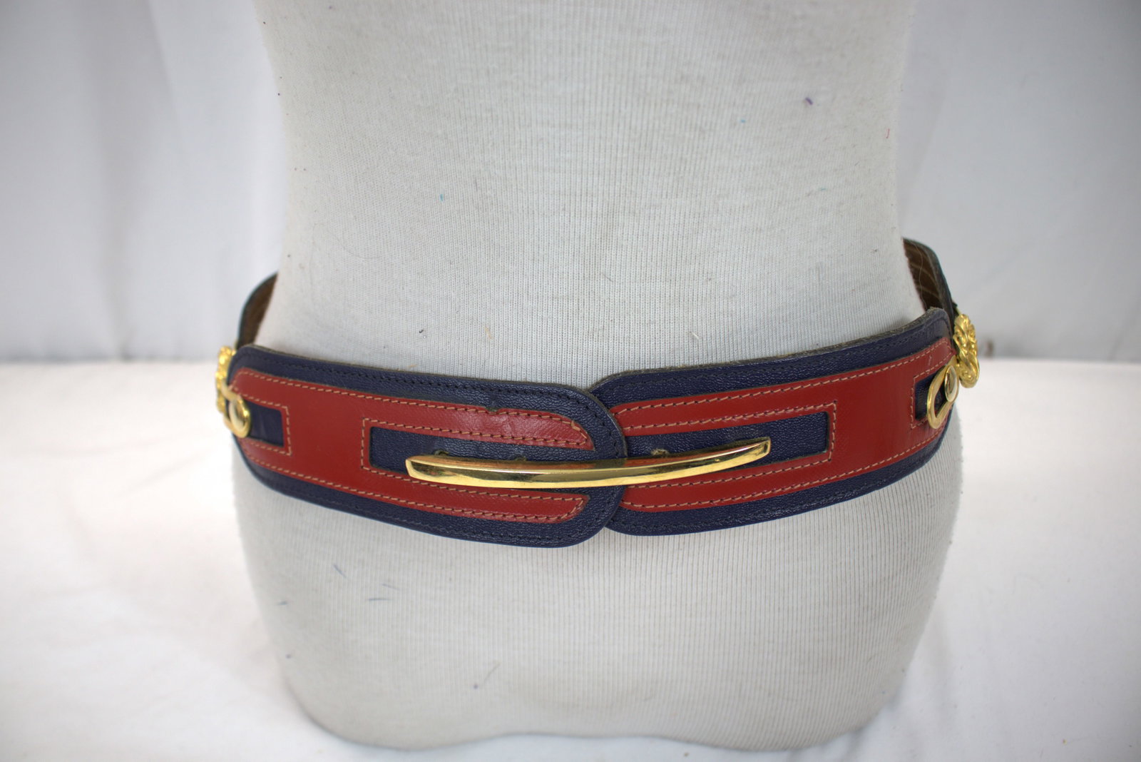 Vintage Navy Blue & Red Ladies Belt with Gold: approx. 29-30, see photo's
