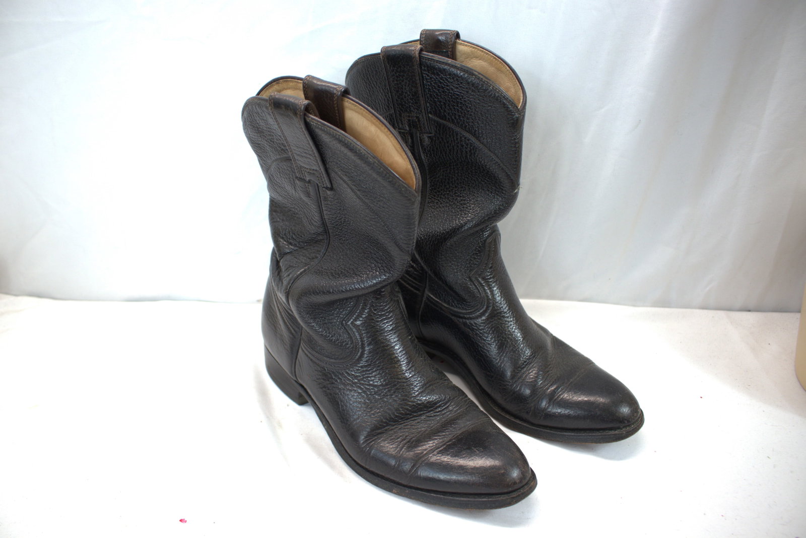 Vintage Montana Black Leather Cowboy Boots: good condition, see photo's