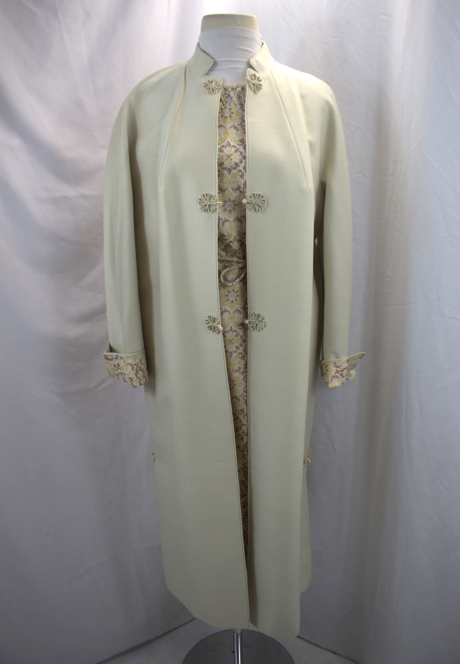 Vintage 1960's Silk 2 Piece Dress & Coat Set with Tassel Tie Belt (1 of 11)