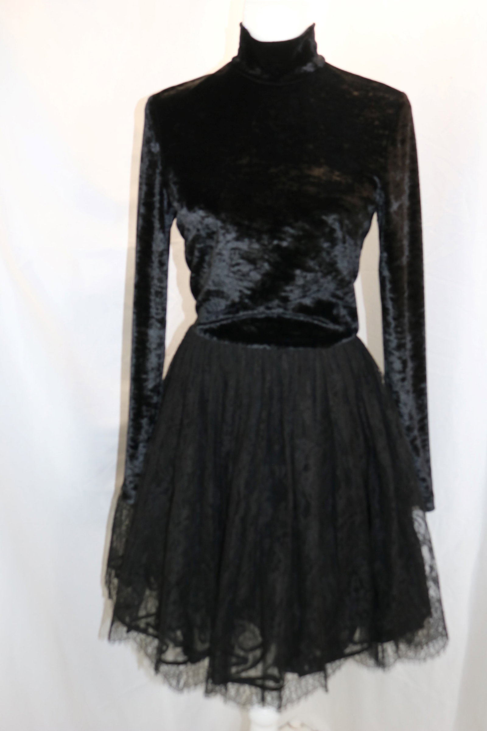 Vintage Mondi Gala Black Crushed Velvet & Lace Party Dress, Old Store Stock with Tags: approx. 34 bust, 26 waist, good condition, see photo's