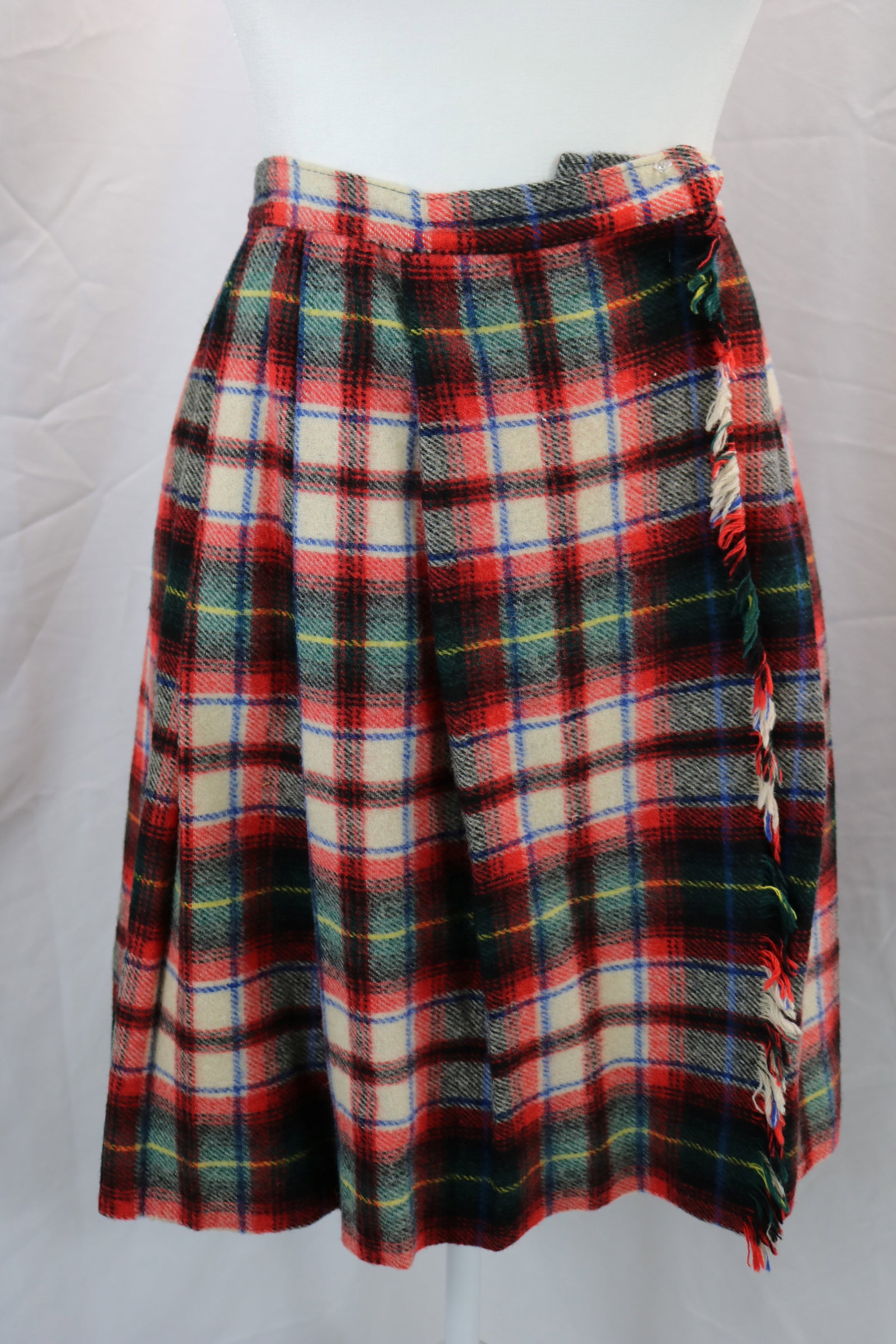 Vintage 1970's Scottish Kilt Skirt Red & Green Tartan Plaid (1 of 5)