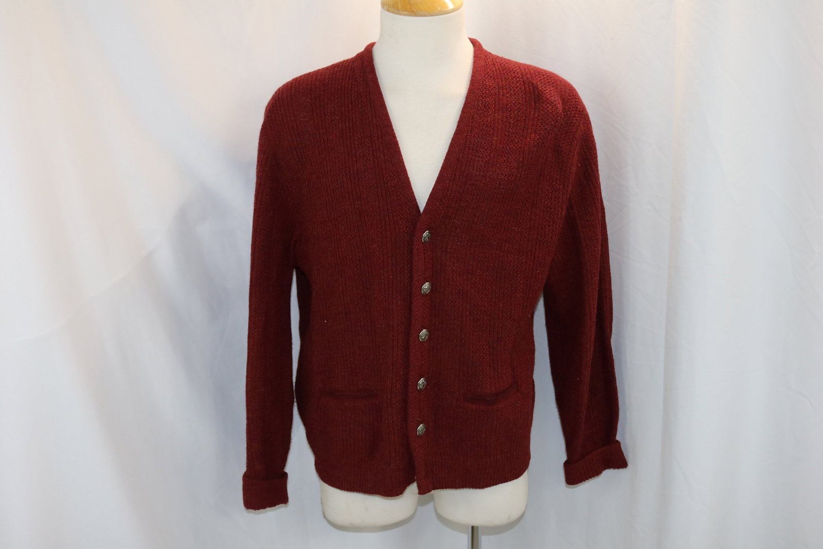 Vintage 1960/70's Puritan Men's Maroon Wool Knit Cardigan Sweater: approx. 46 chest, good condition, see photo's