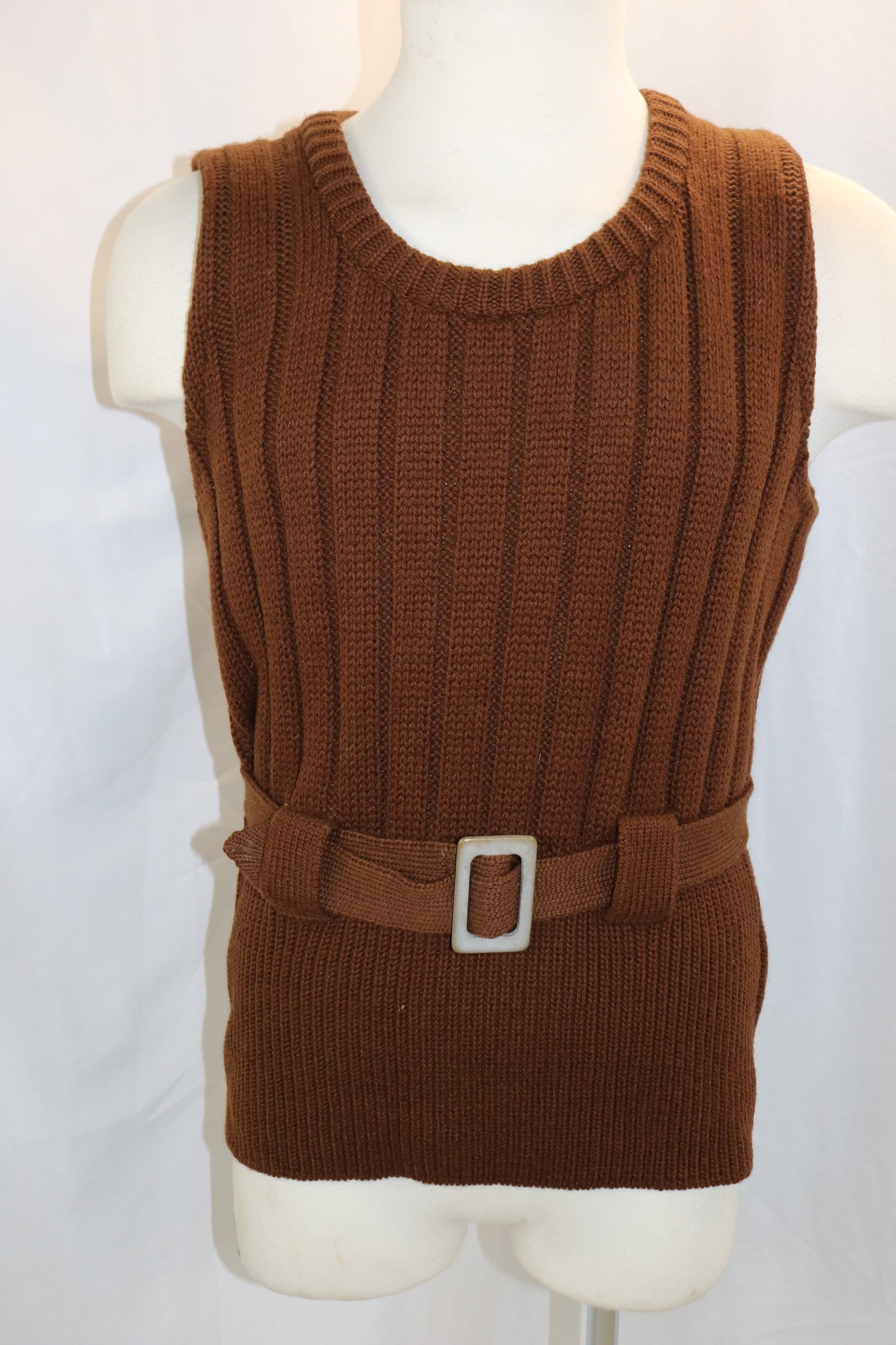 Vintage 1950's Murray's Brown Wool Belted Men's Vest: approx. up to 46 chest, good condition, see photo's
