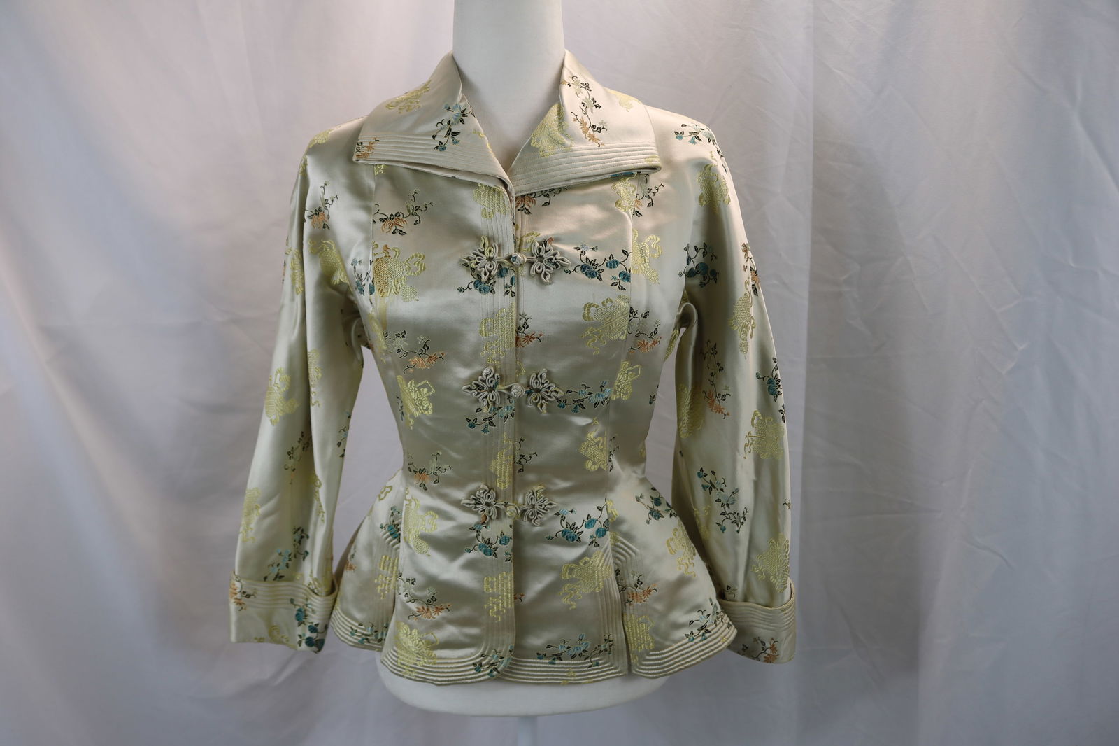 Vintage 1950's Dynasty Gold Brocade Fitted Waist Asian Jacket (1 of 9)
