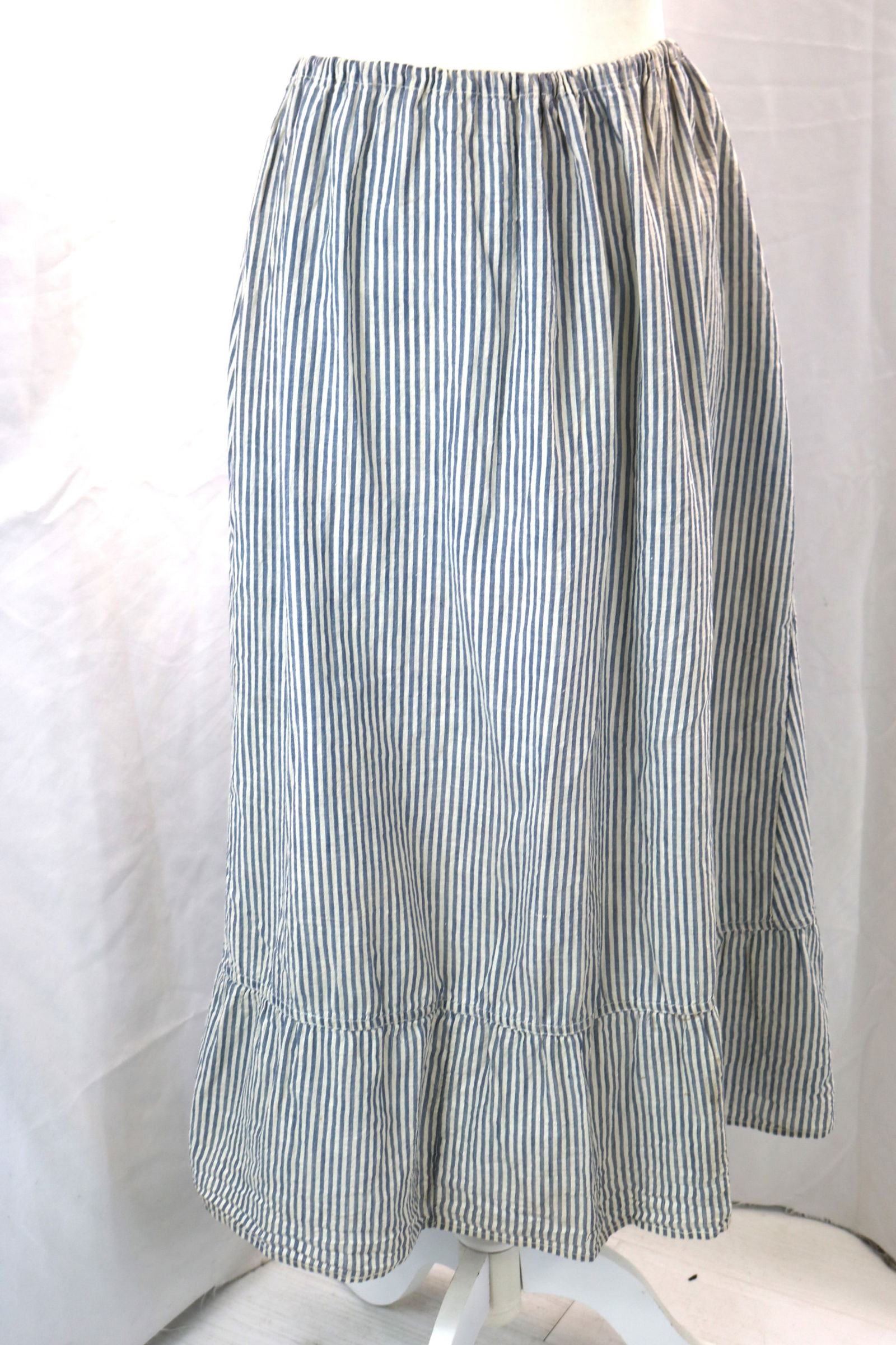 Victorian blue & white striped cotton petticoat/ day skirt: approx. 48 drawstring waist, in good condition, see photo's