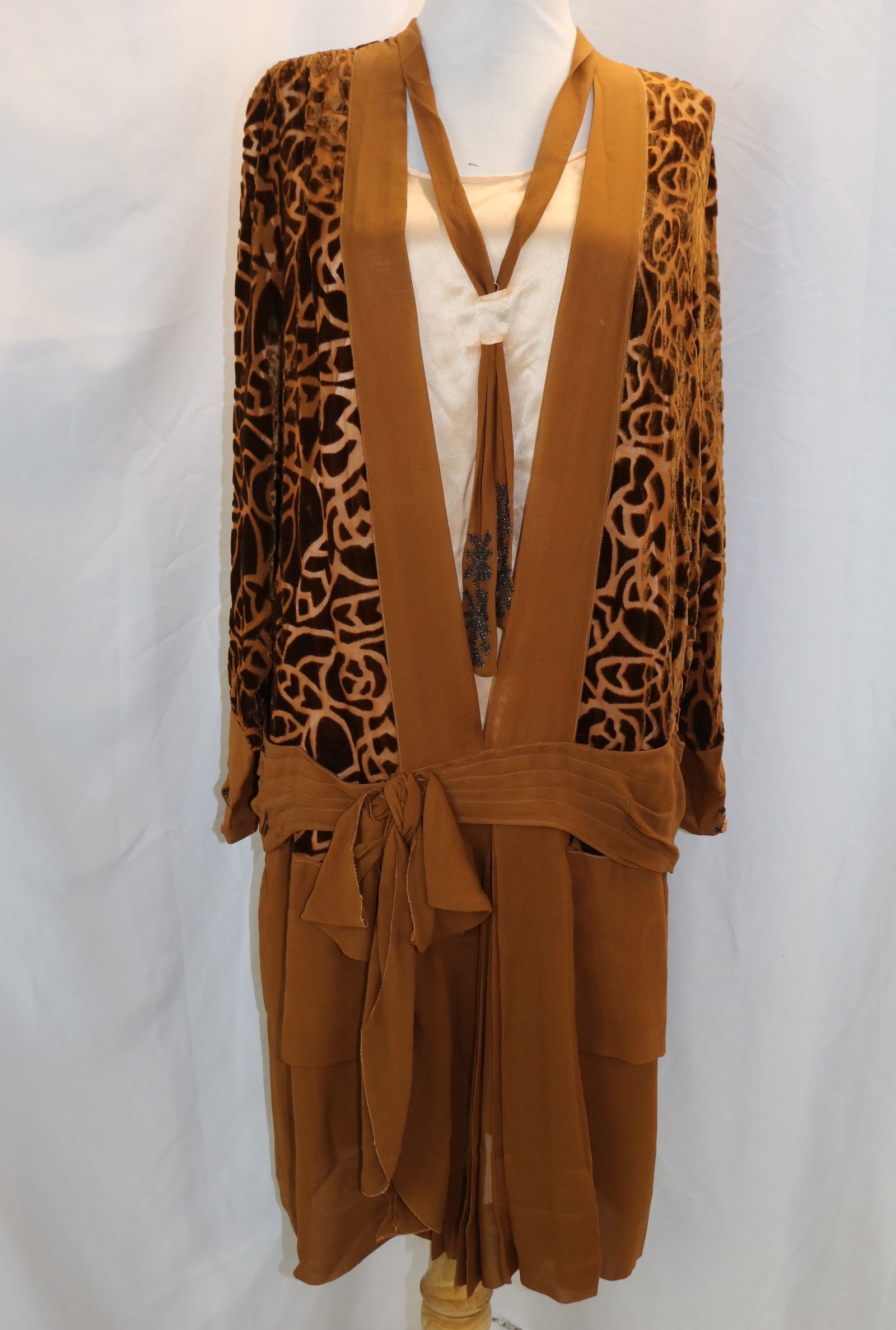 Vintage 1920's brown cut silk velvet flapper dress (1 of 6)