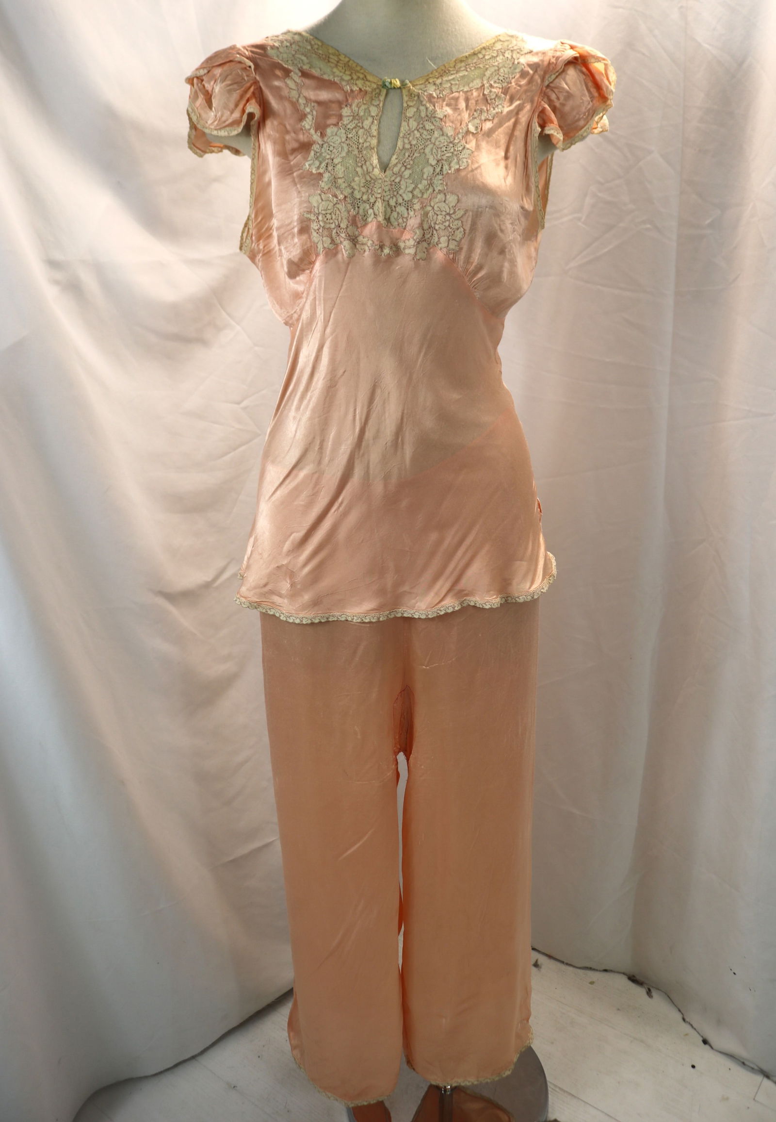 Vintage 1930's peach rayon pajama set with lace (1 of 16)