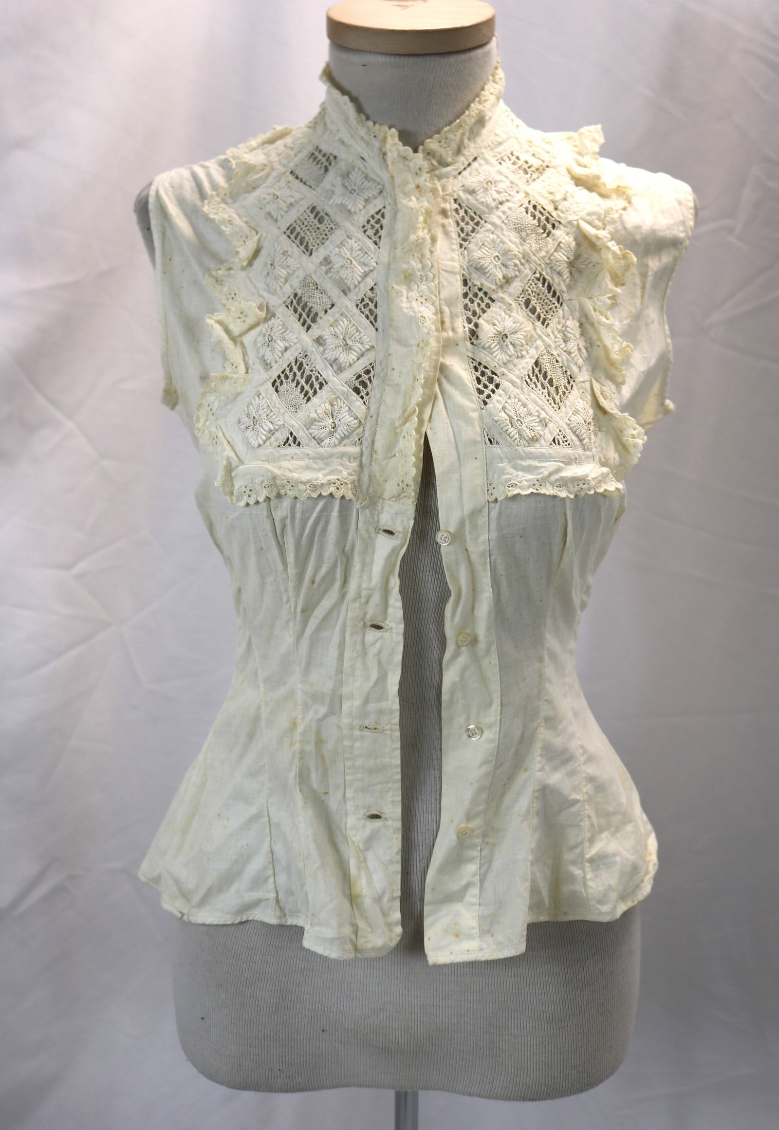 Victorian white cotton & lace corset cover: approx.30 bust, 22 waist, spots throughout, see photo's