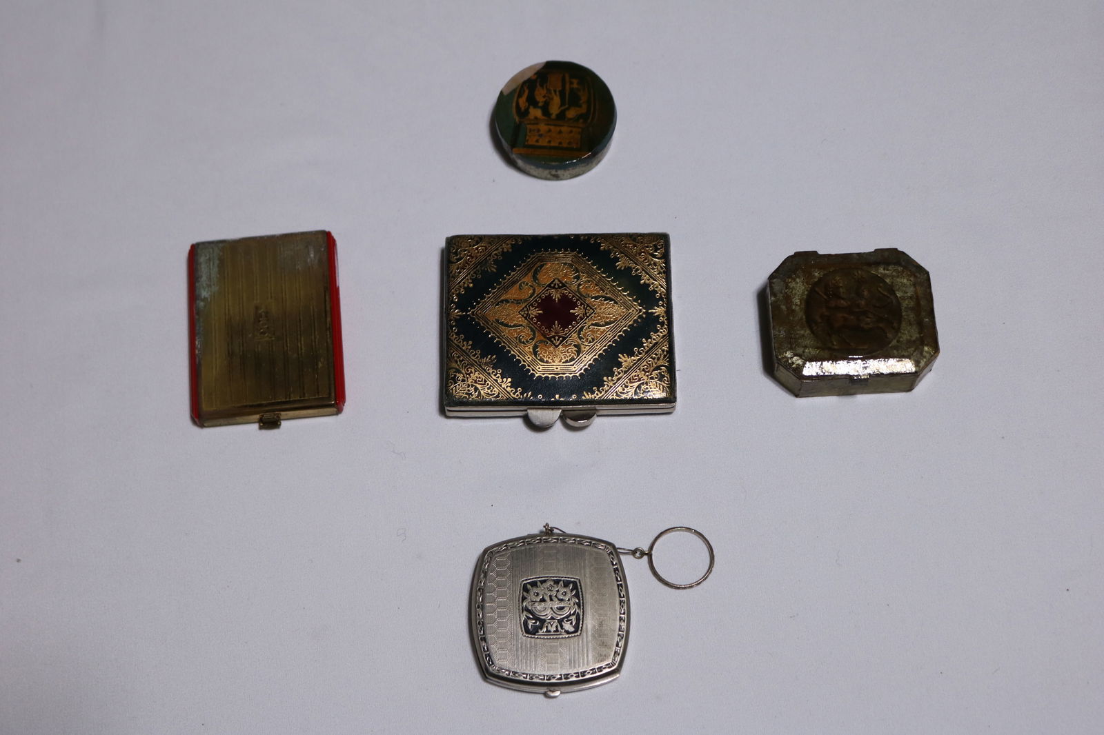 Lot of 5 Vintage Compacts & Boxes, 2 Paper Mache' (1 of 19)