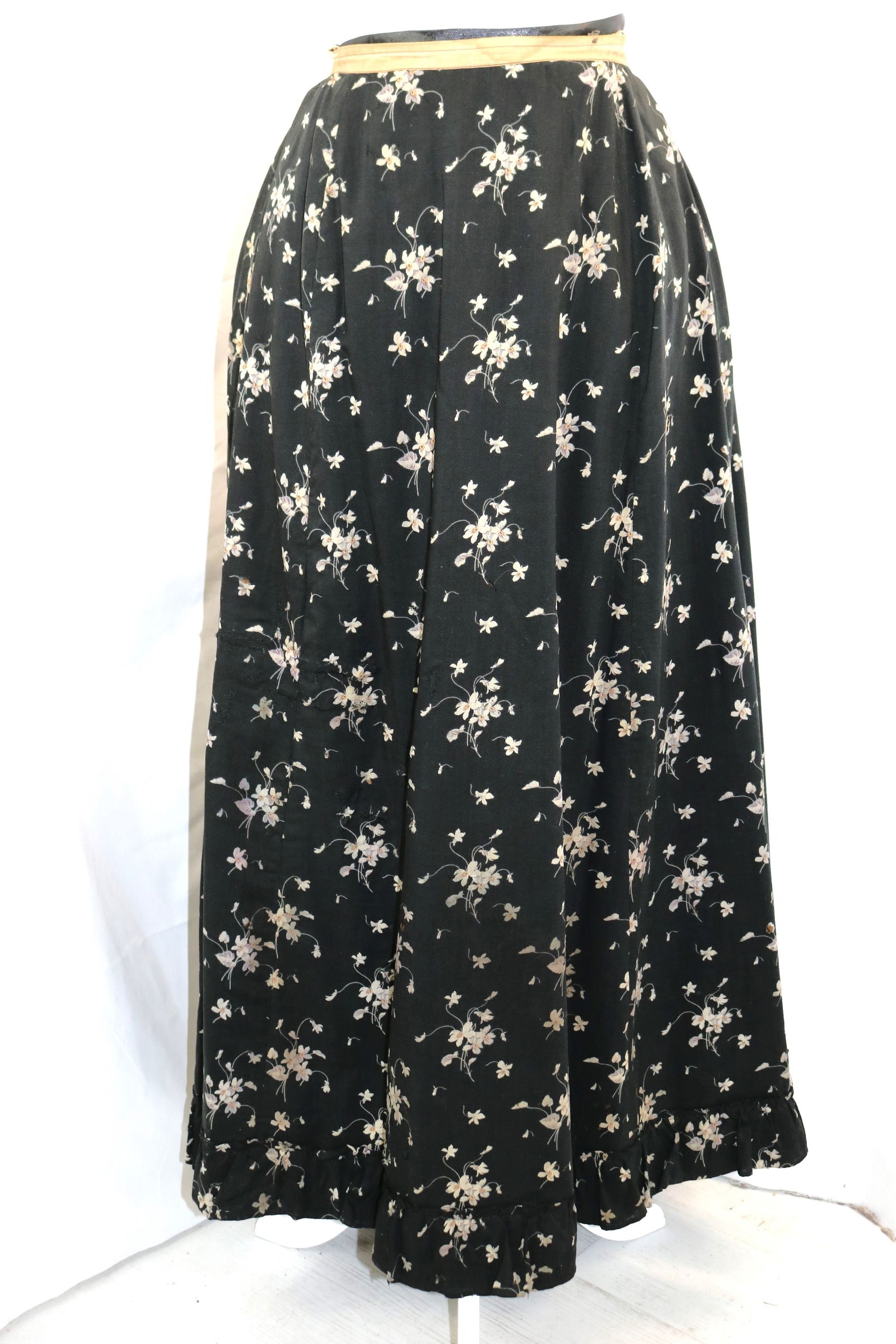 Victorian Black Cotton Floral Bustle Skirt: approx. 26 waist, many old repairs, see photo's