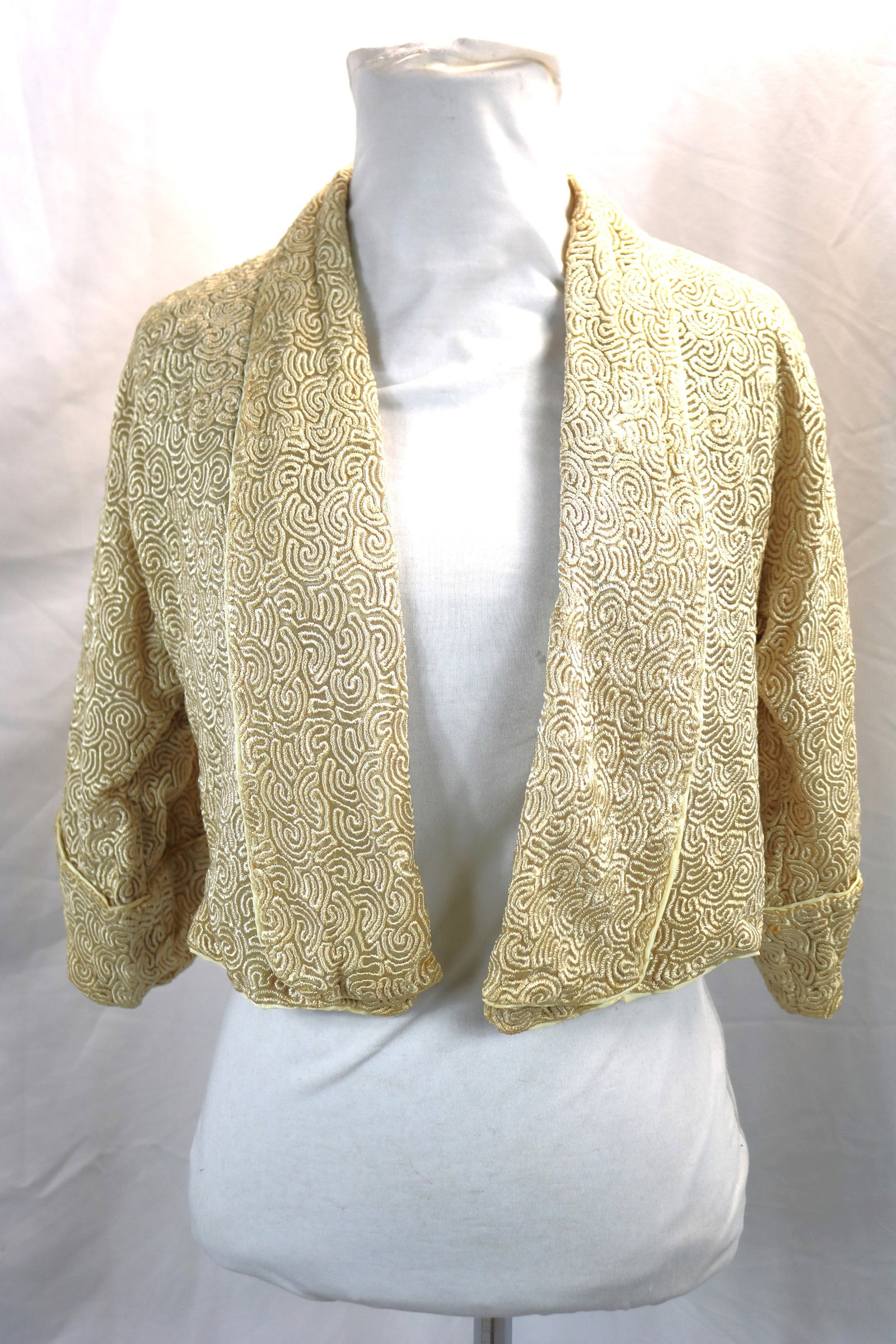 Vintage 1930's Beige Corde Style Crop Jacket: approx. 38 bust, some small spots, see photo's