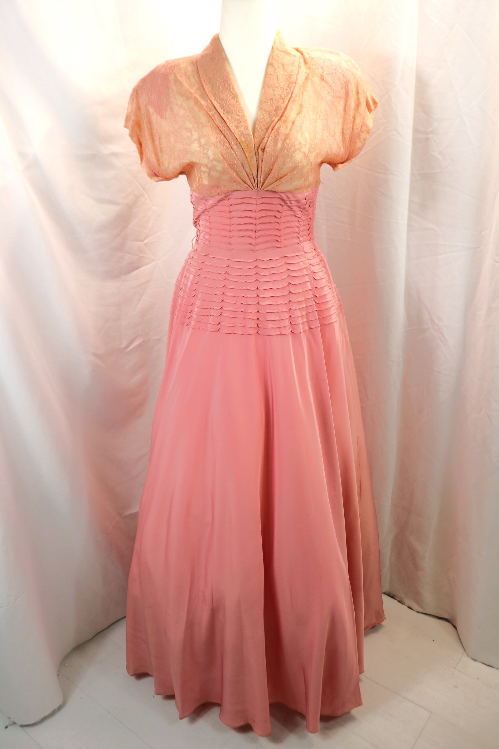 Vintage 1940's New Deb Frock Pink Gown with Lace Bodice: approx. 34 bust, 27 waist, some spots, lace damage on shoulder, see photo's