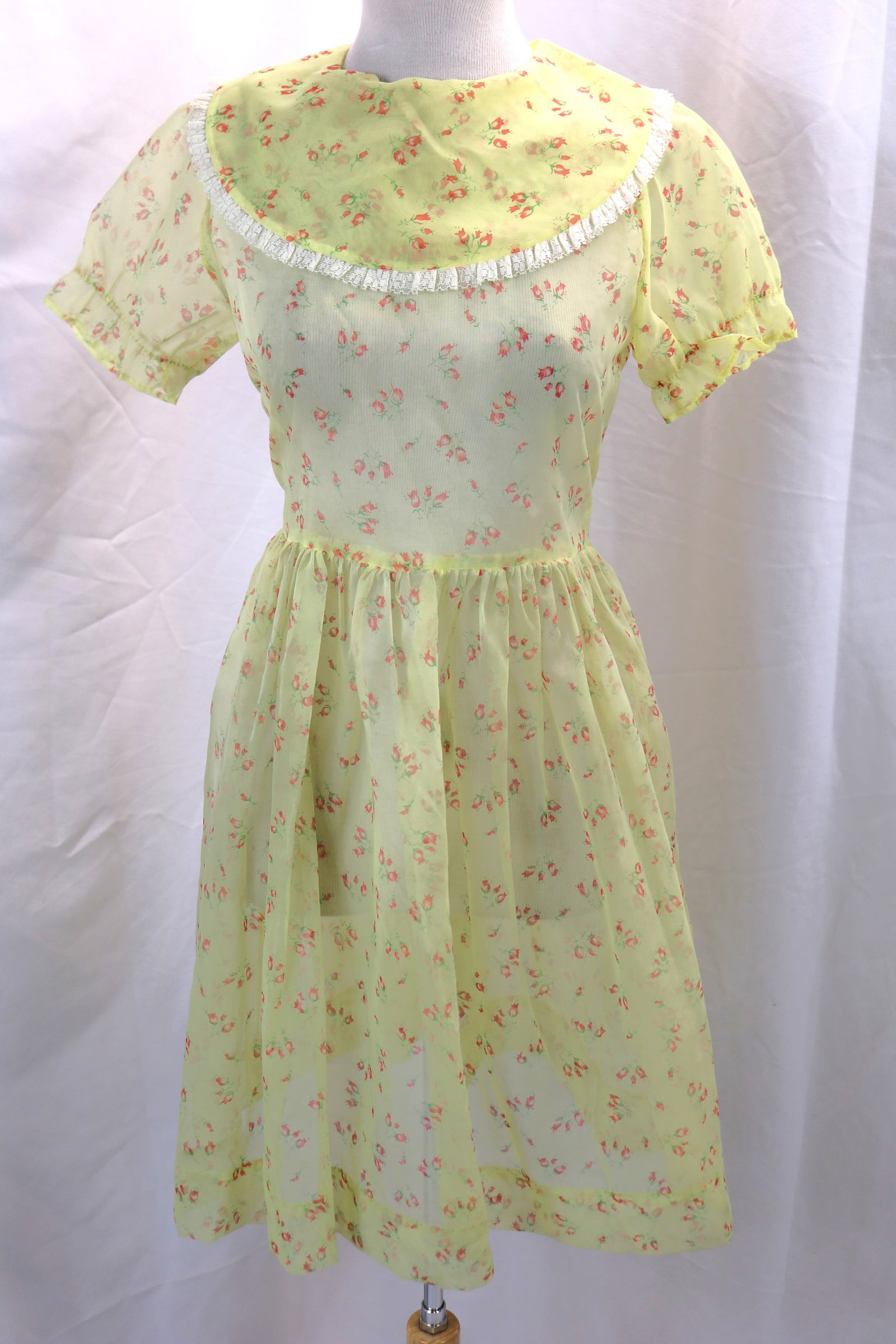 Vintage 1950's Little Girls Yellow Nylon with Red Rose Bud Print Pouf Dress: approx. 32 bust, 30 waist good condition, see photo's