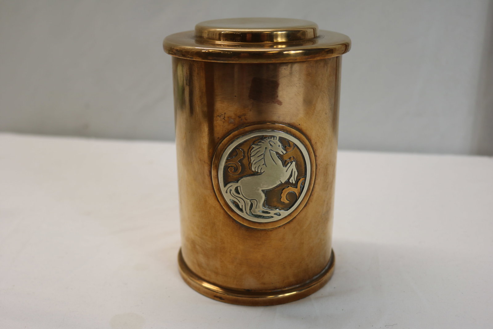 Antique Silvercrest Bronze Horse Head Cameo Humidor: approx. 6 1/4 tall, good condition, see photo's